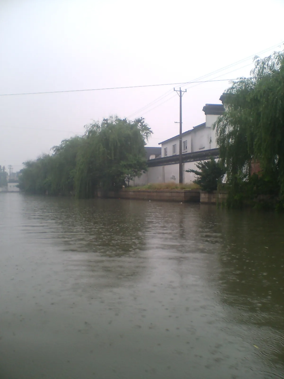 蘇州観光　雨が降る蘇州の運河