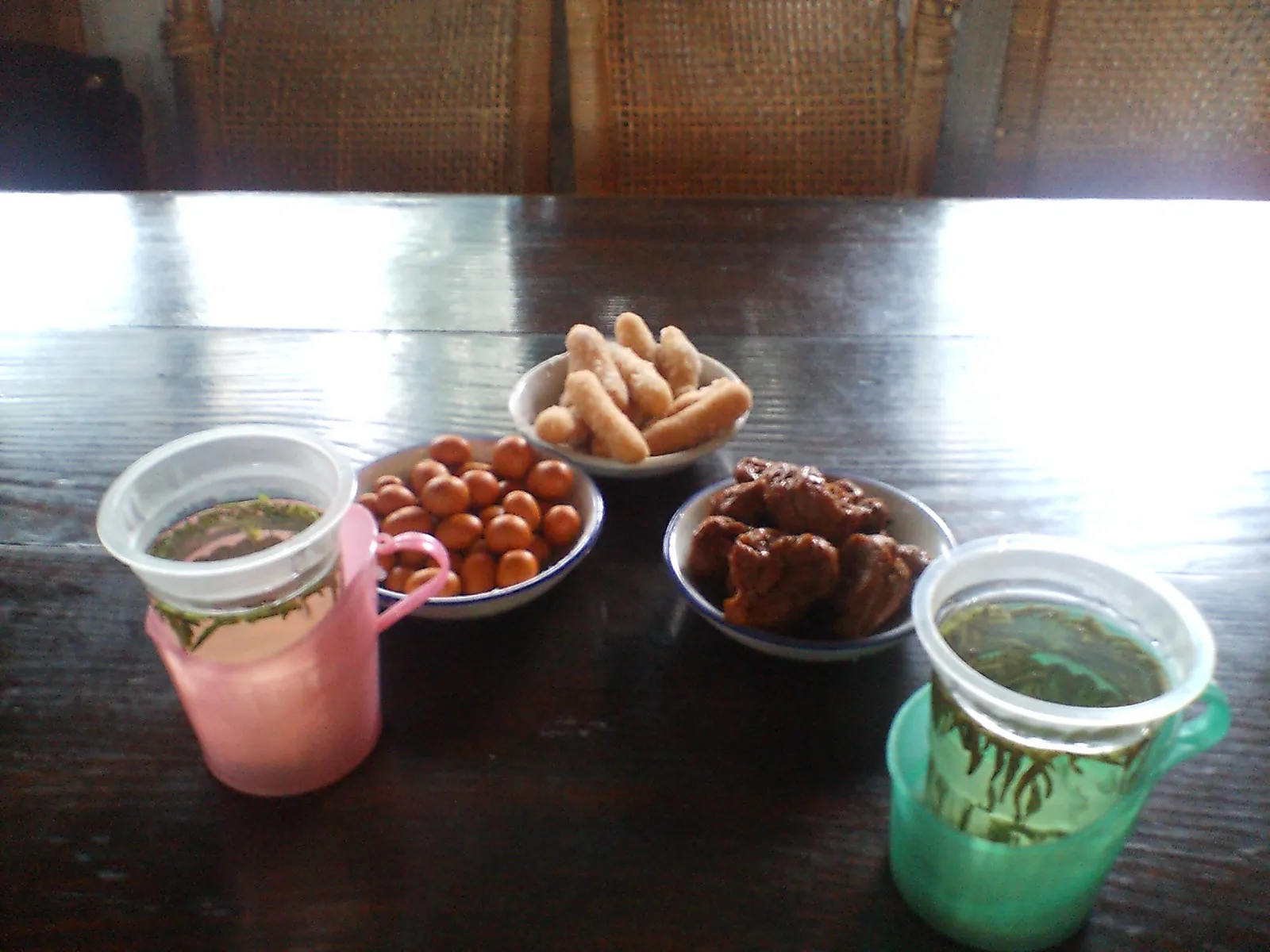 蘇州観光　今回は豆と中国緑茶のセットが付いて来ました