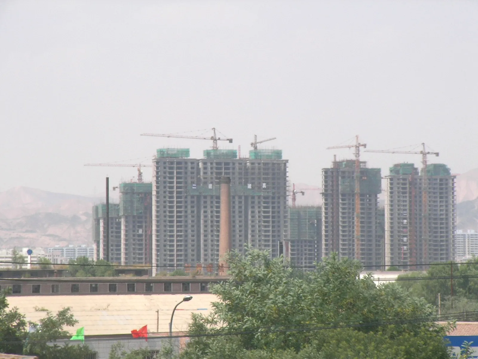 甘粛省蘭州市内の建設中のマンション