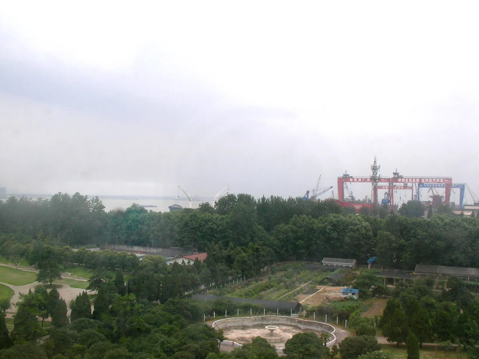 長江周辺の工場