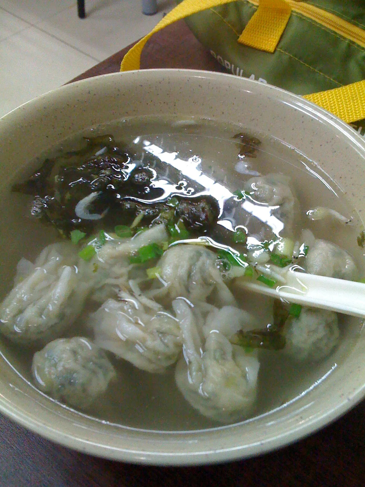 夜食のワンタン