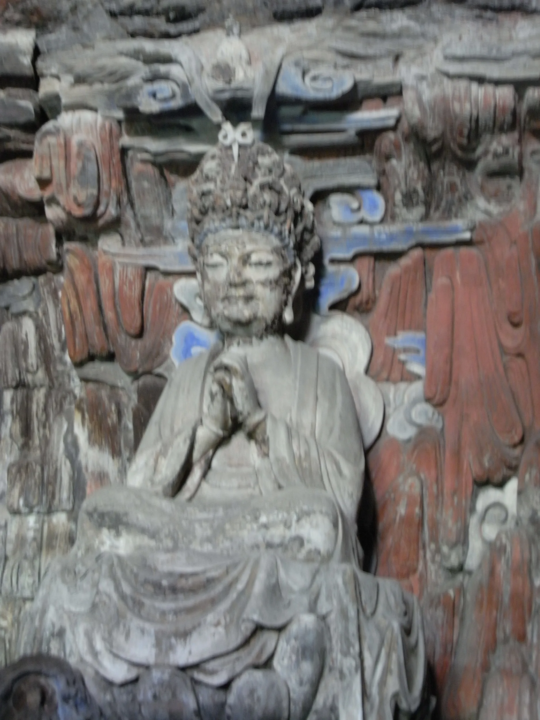 800年以上前の色が残る石窟