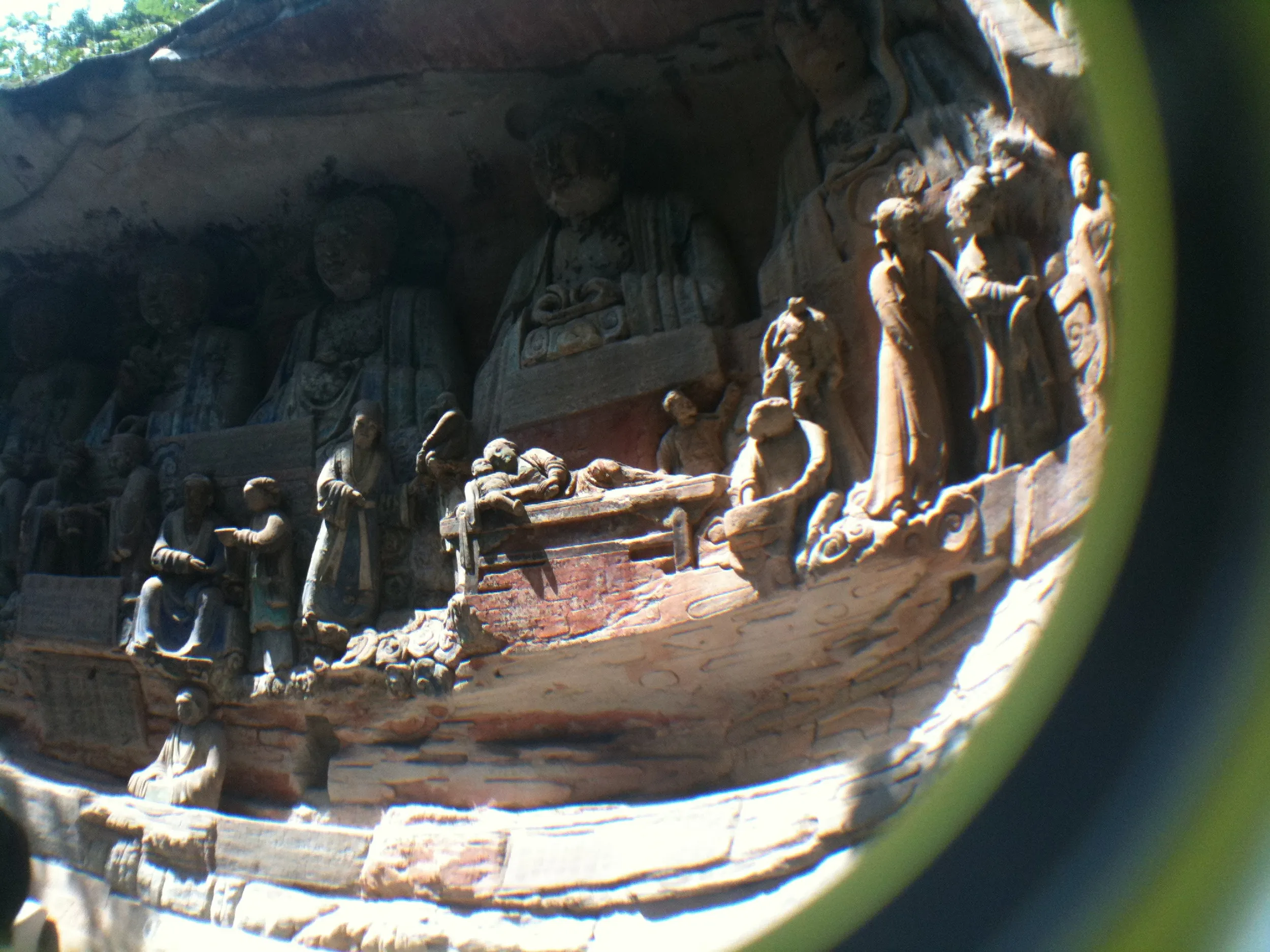 彫りが細かい石仏たち