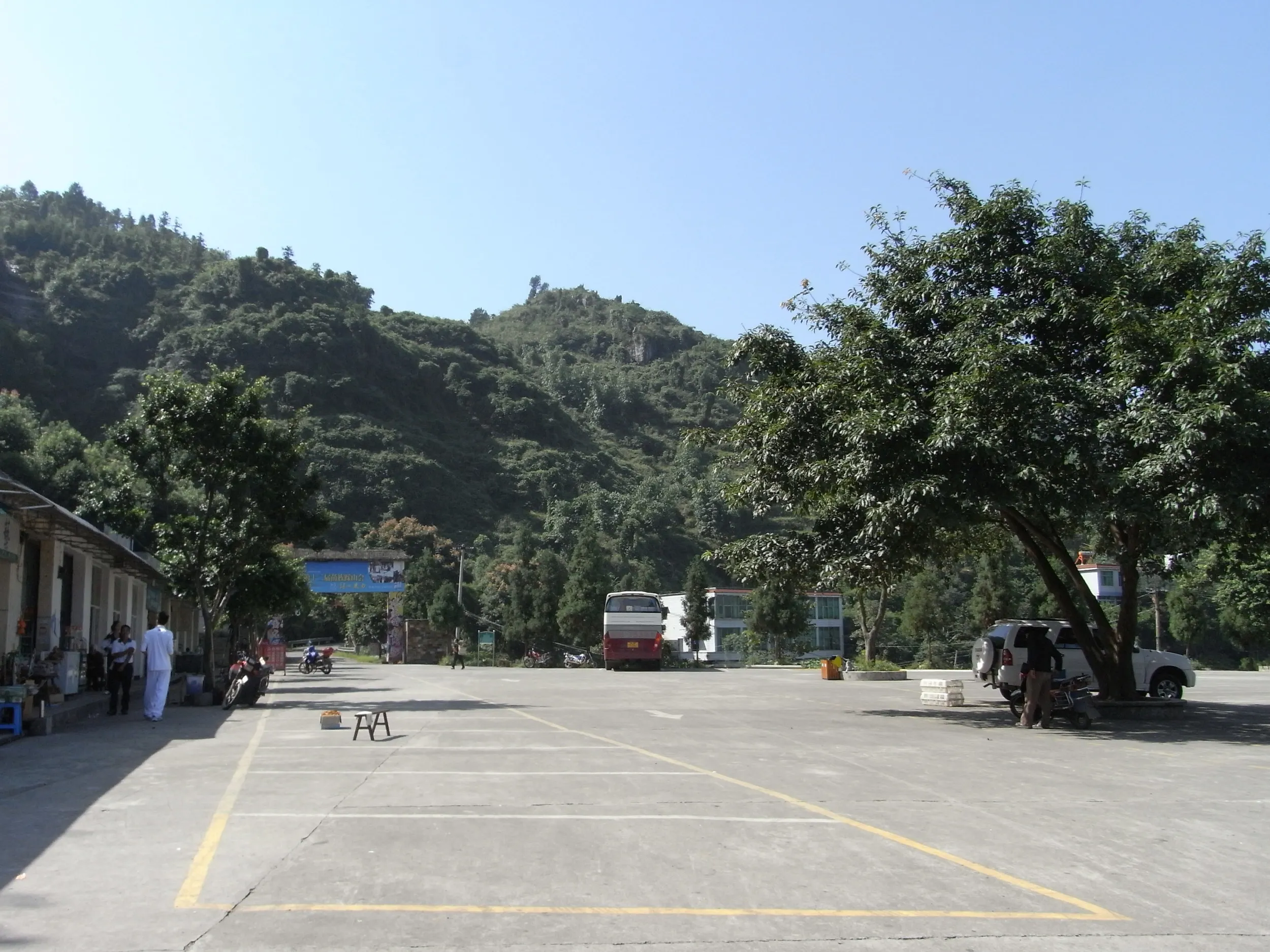 静かな万盛石林の観光地