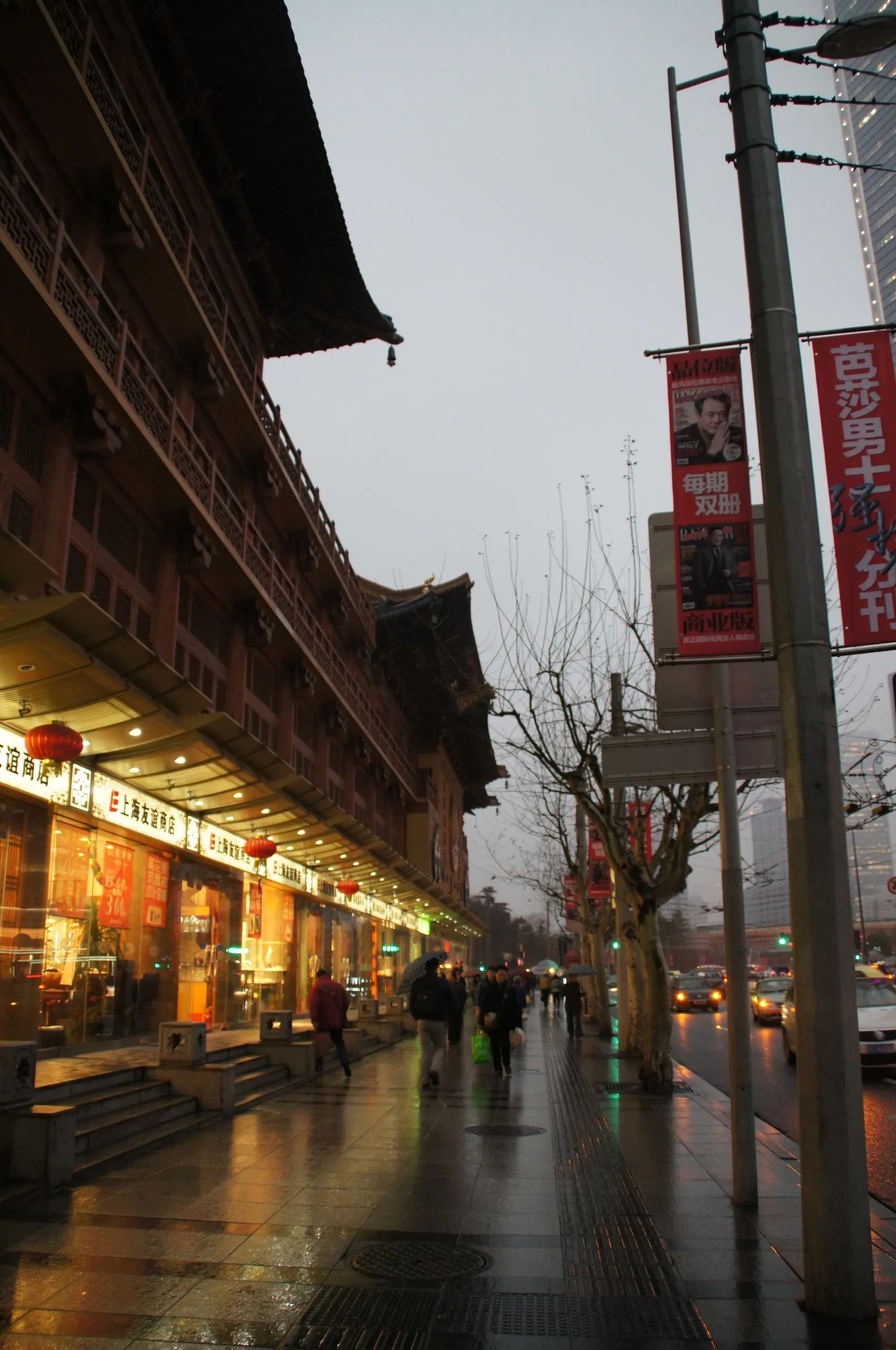 静安寺周辺の街並み