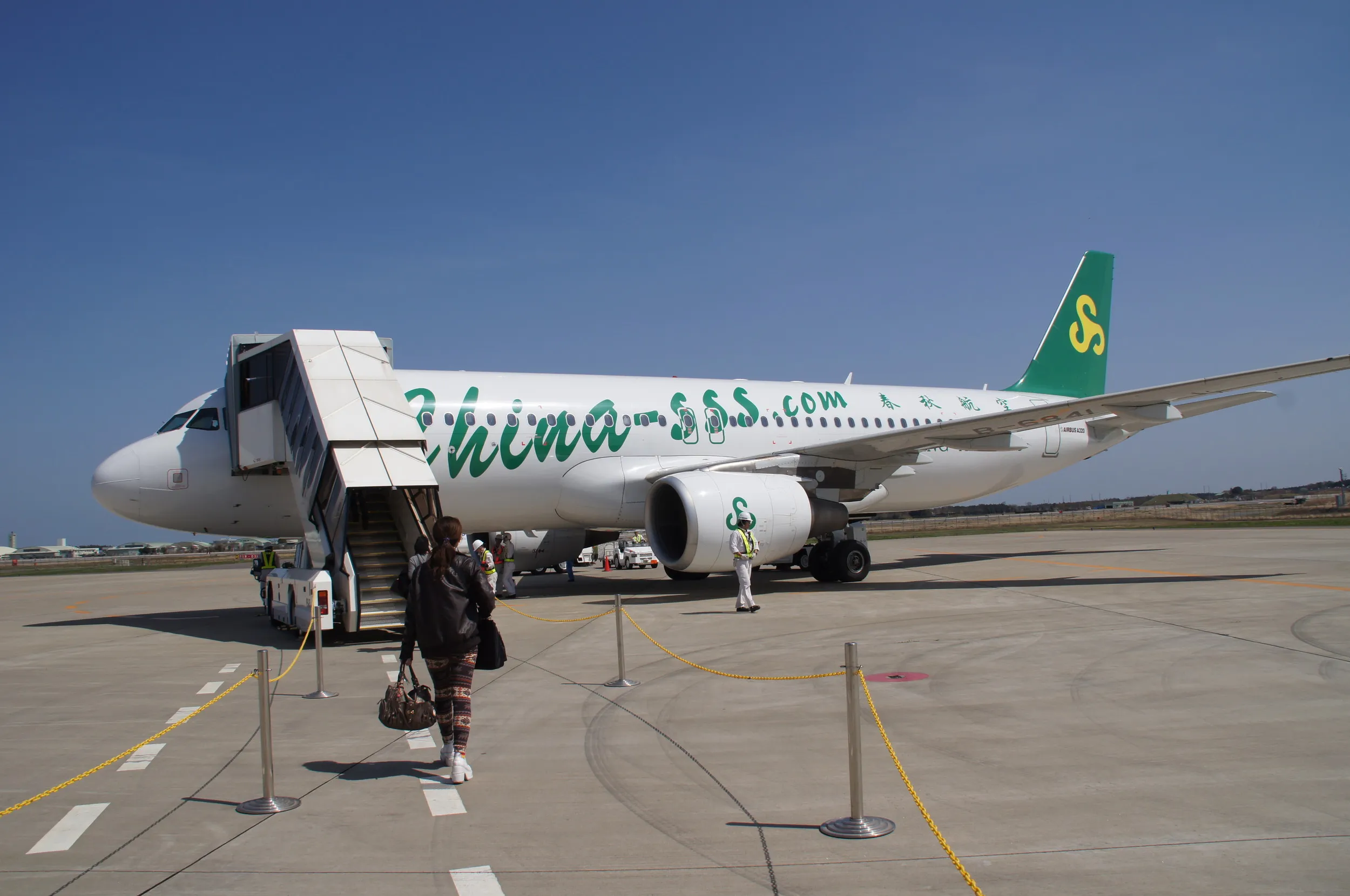 春秋空港の航空機へ搭乗