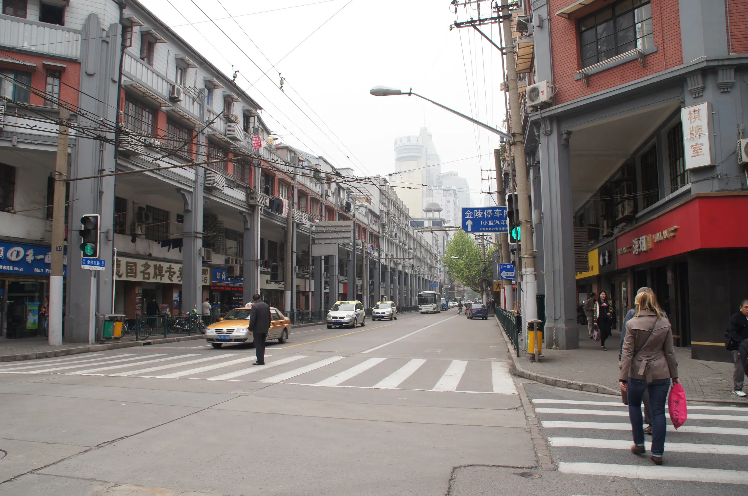 金陵東路付近の風景
