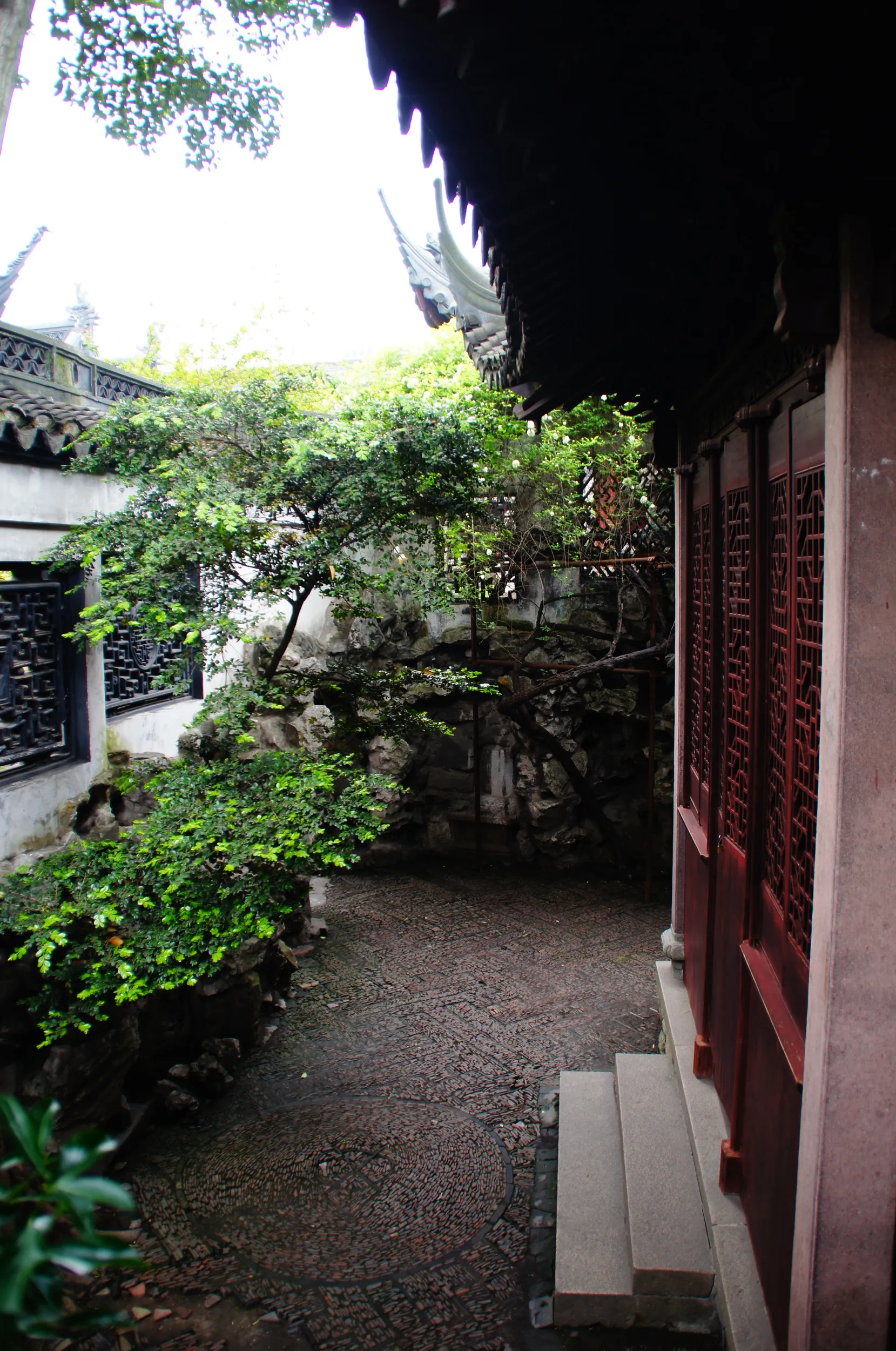 点春堂と和煦堂付近の風景