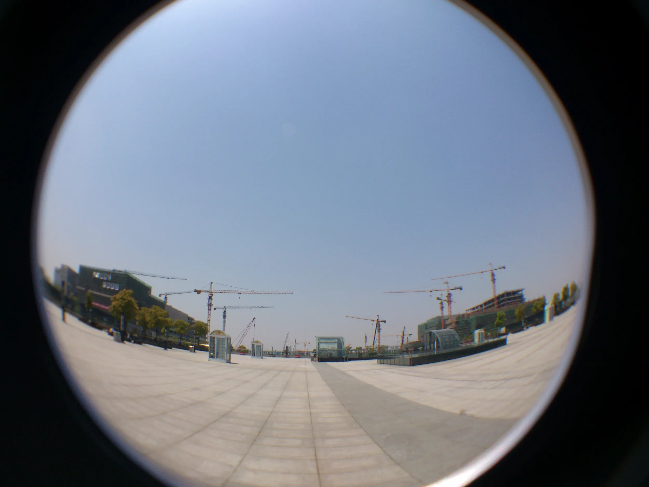 駅舎周辺の風景