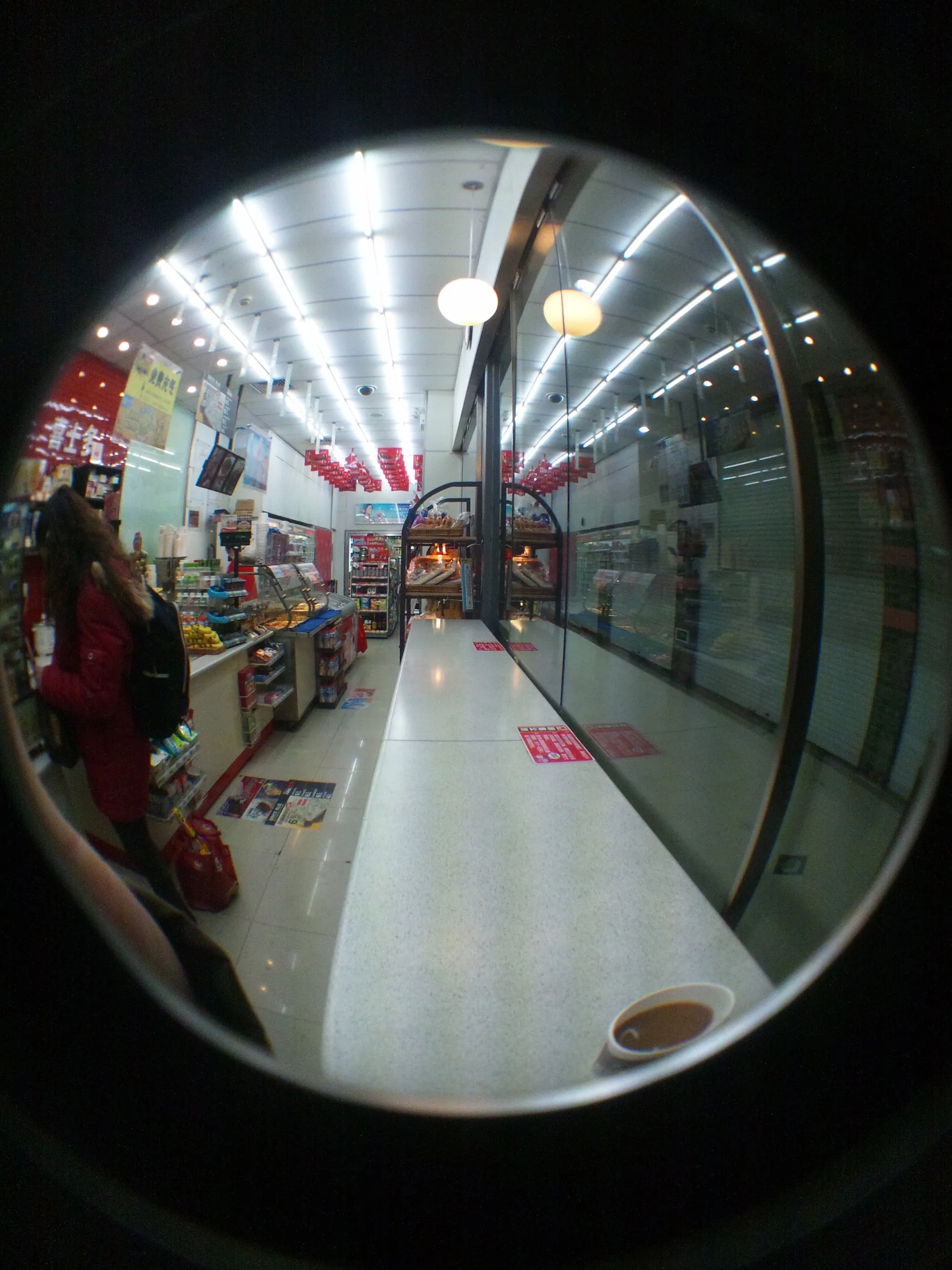 上海科技館駅のコンビニ