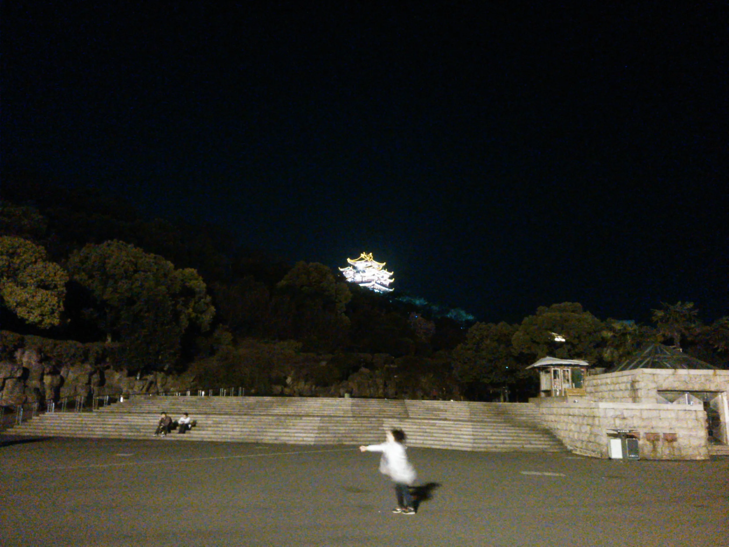 城隍閣のライトアップ