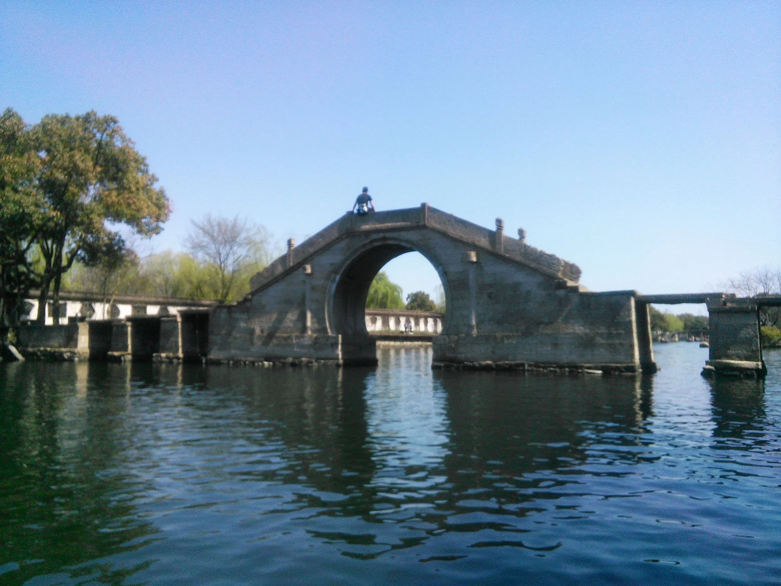 ボートからの東湖風景