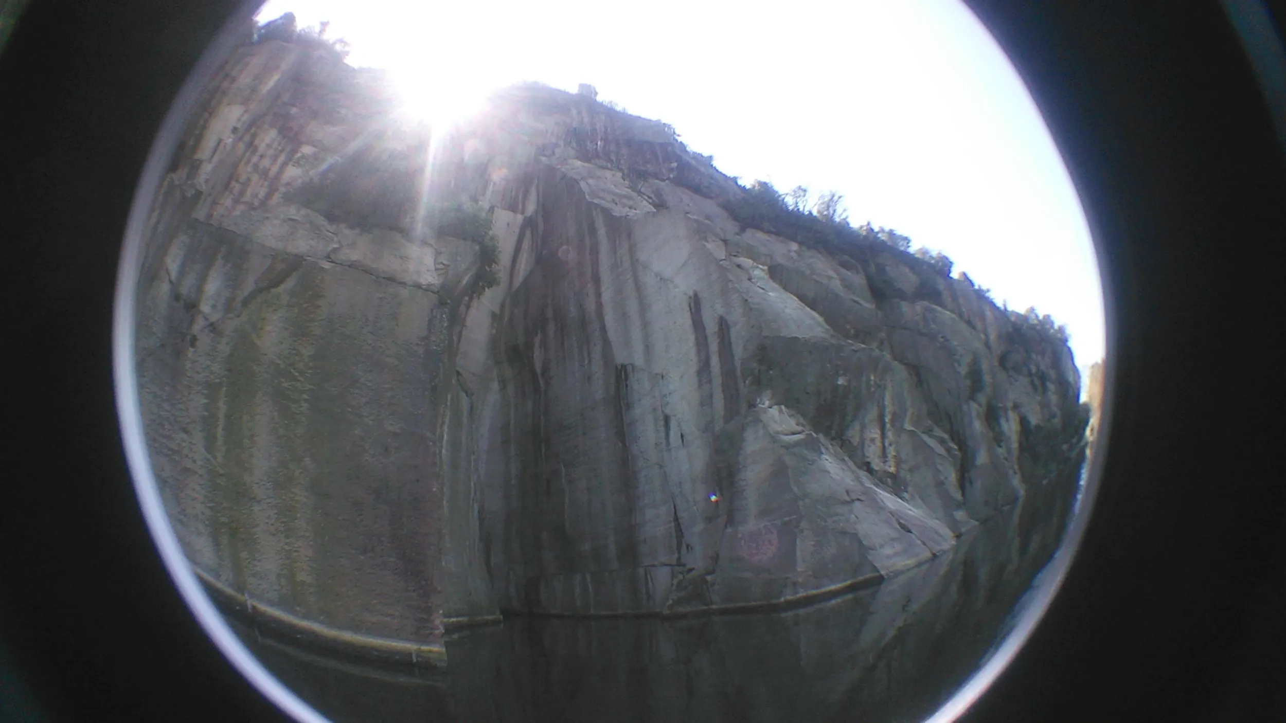 ボートからの東湖風景