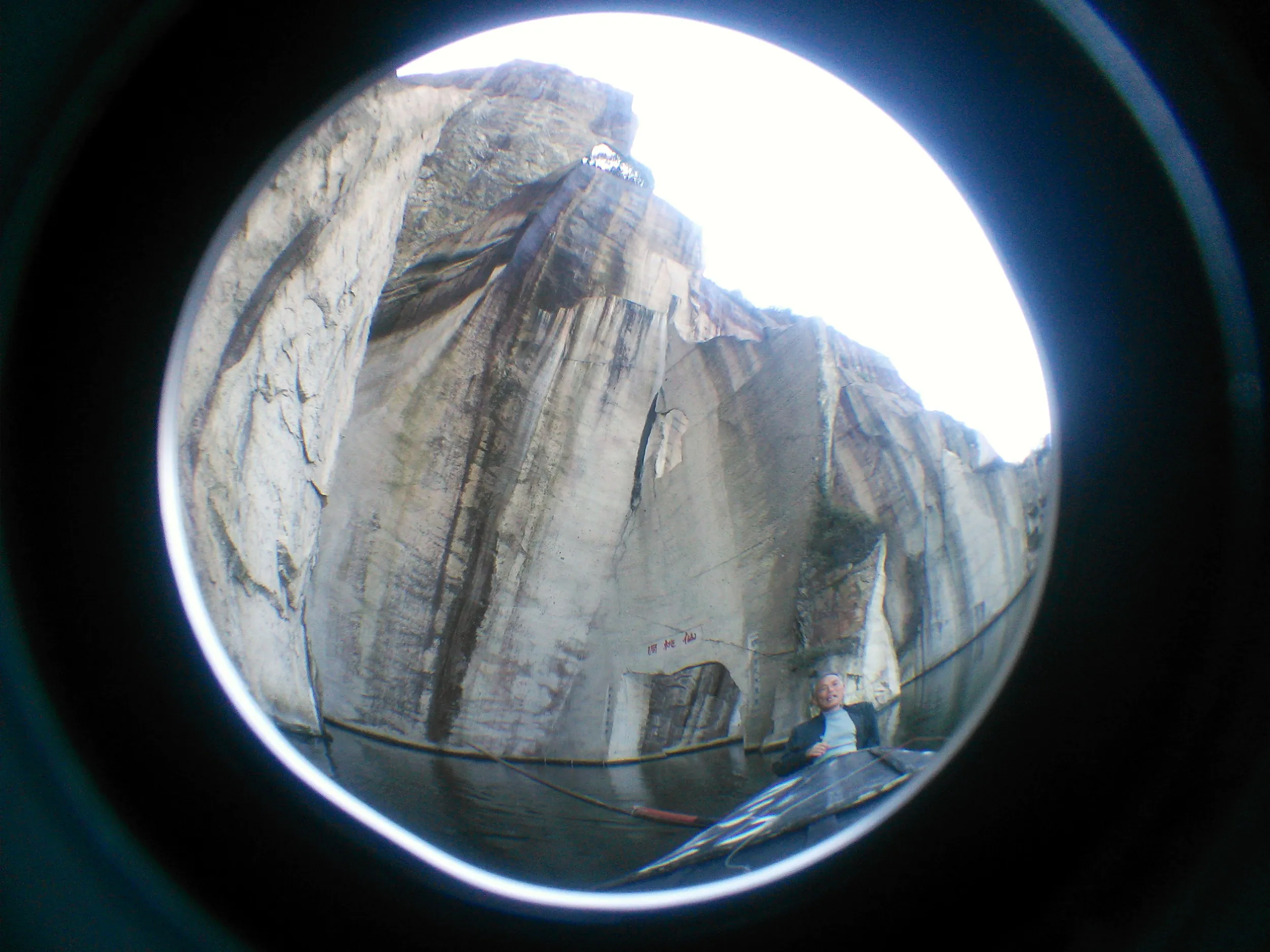 ボートからの東湖風景