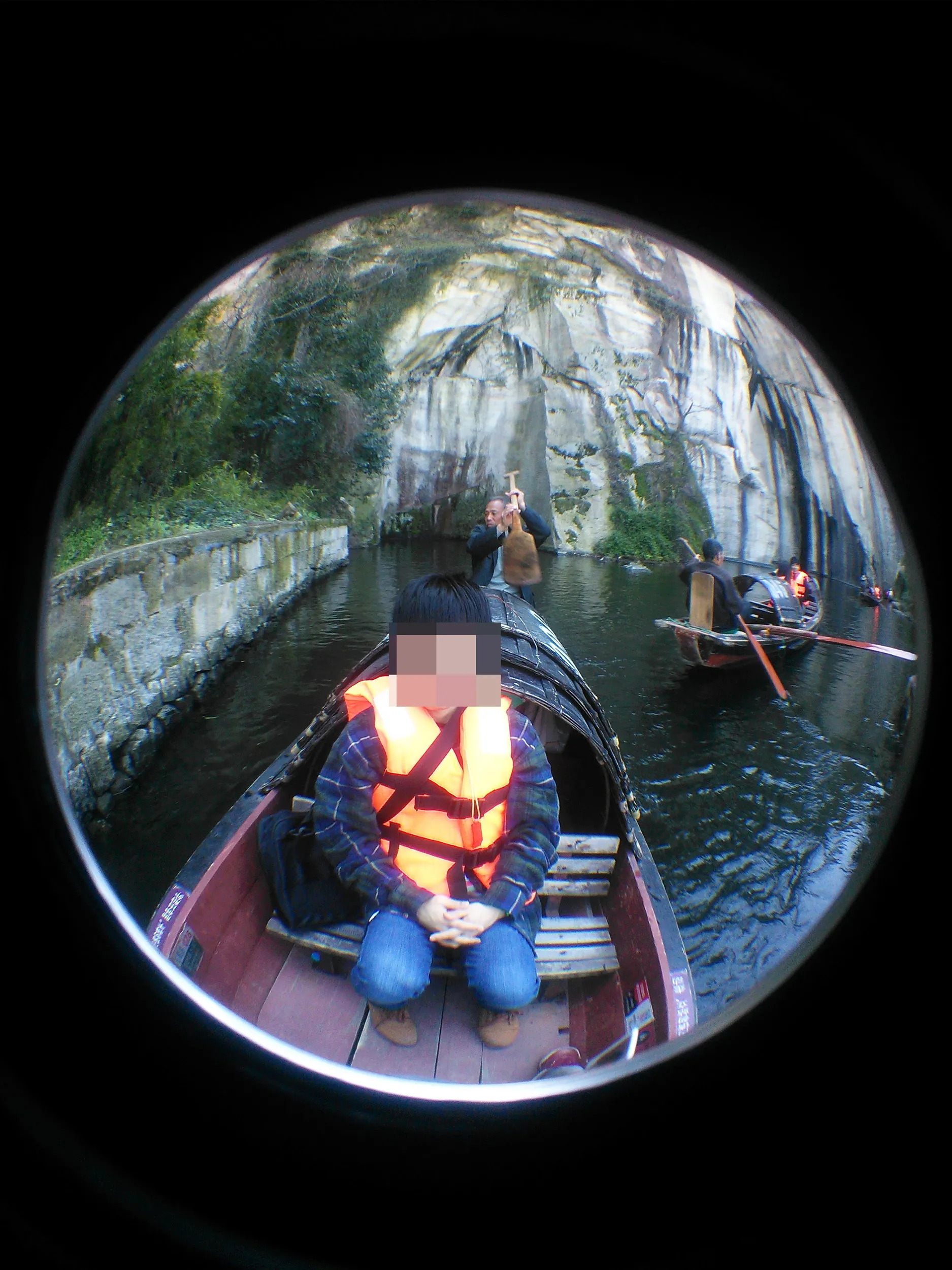 ボートで記念撮影