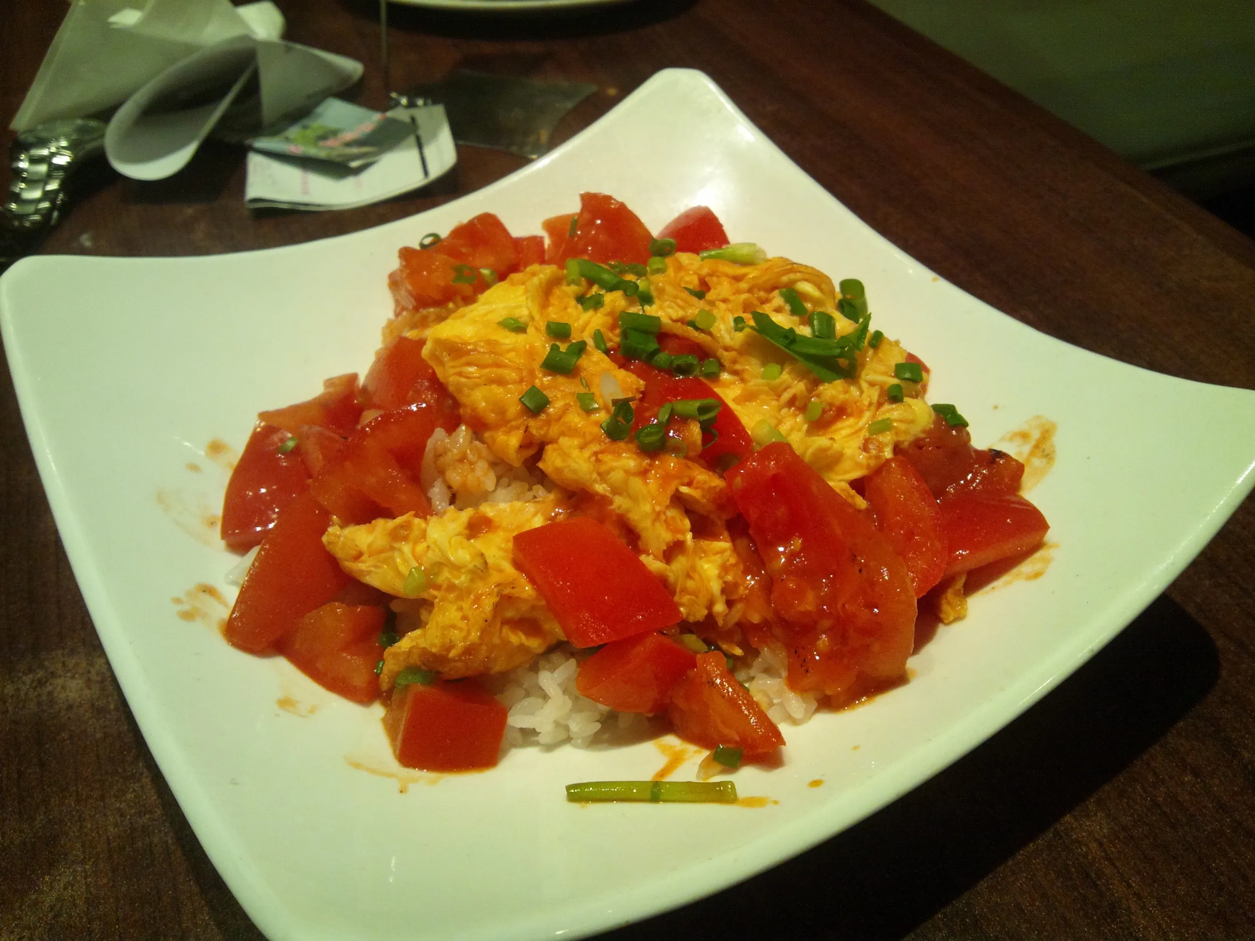 南京西路の王将にて卵とトマト炒めを食す