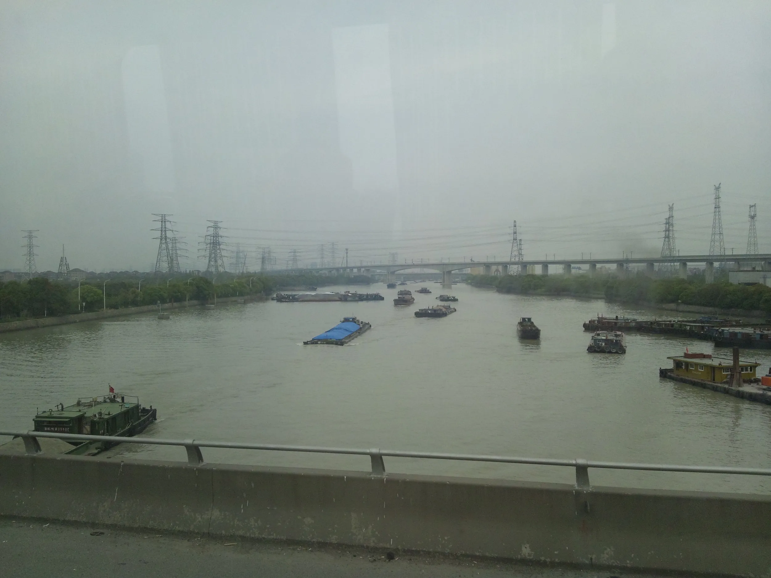 上海・杭州間の車窓風景