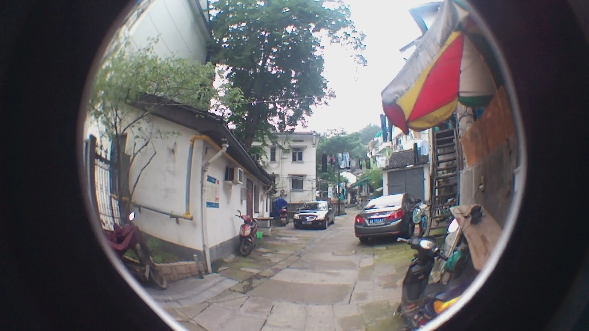 四牌楼付近から吴山を目指す