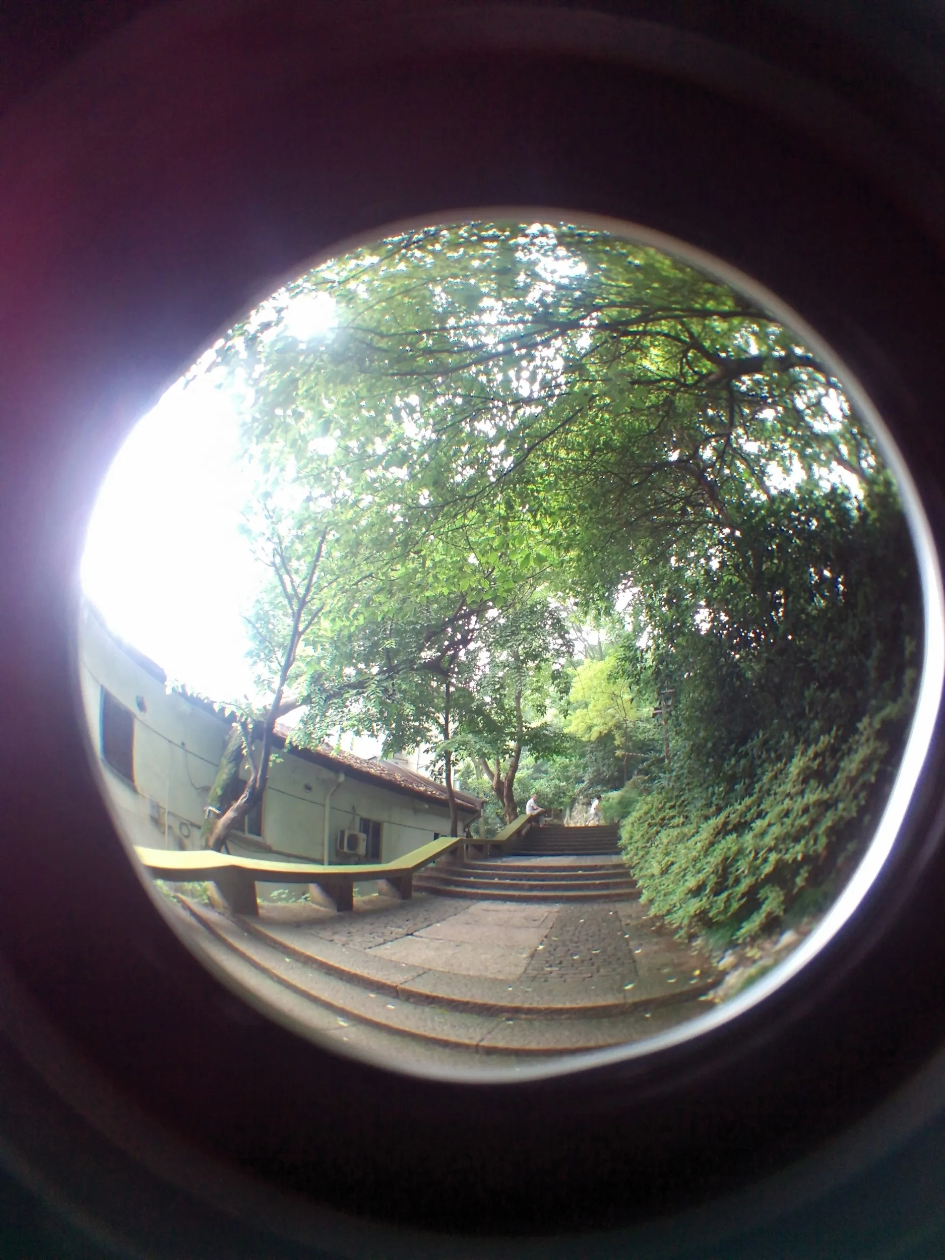 四牌楼付近から吴山を目指す