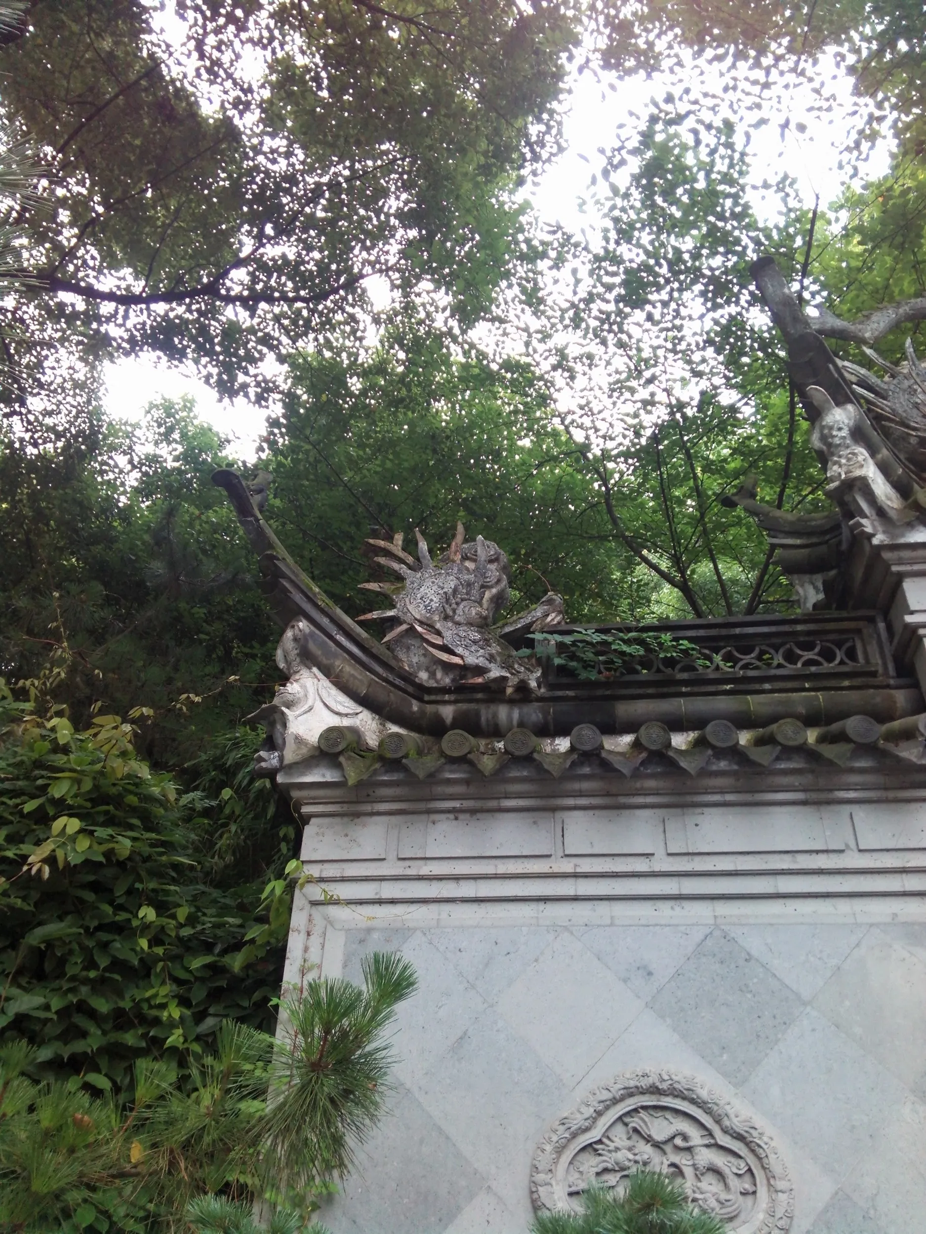 雷峰塔付近の風景