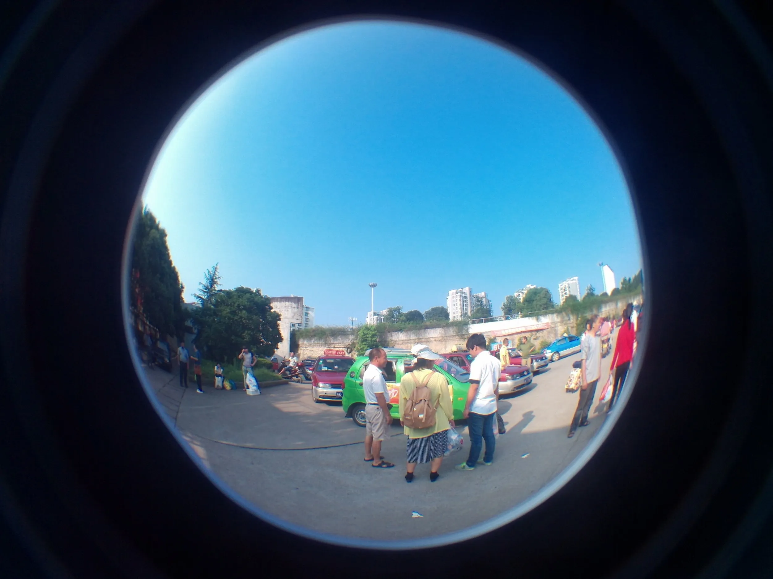 縉雲駅前の広場