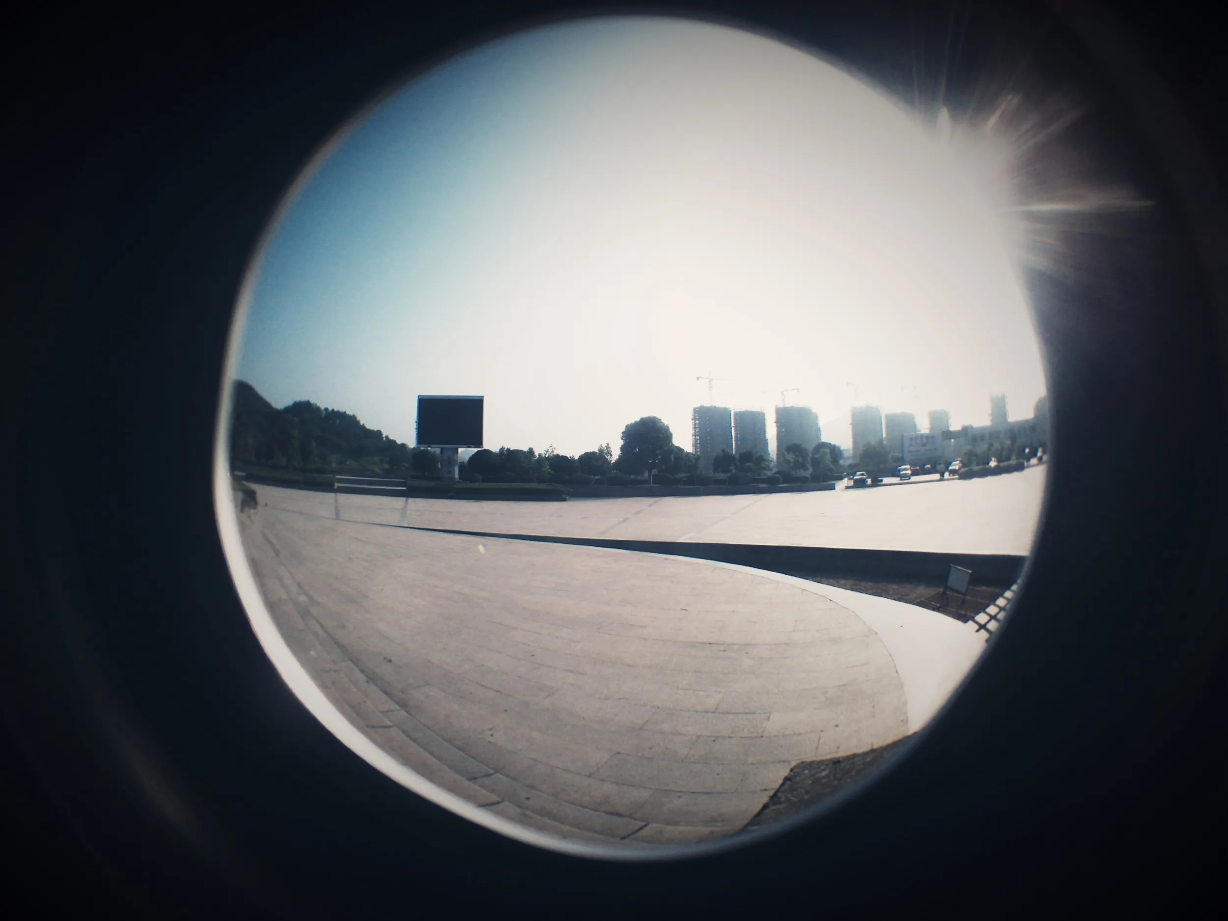 縉雲駅前の広場