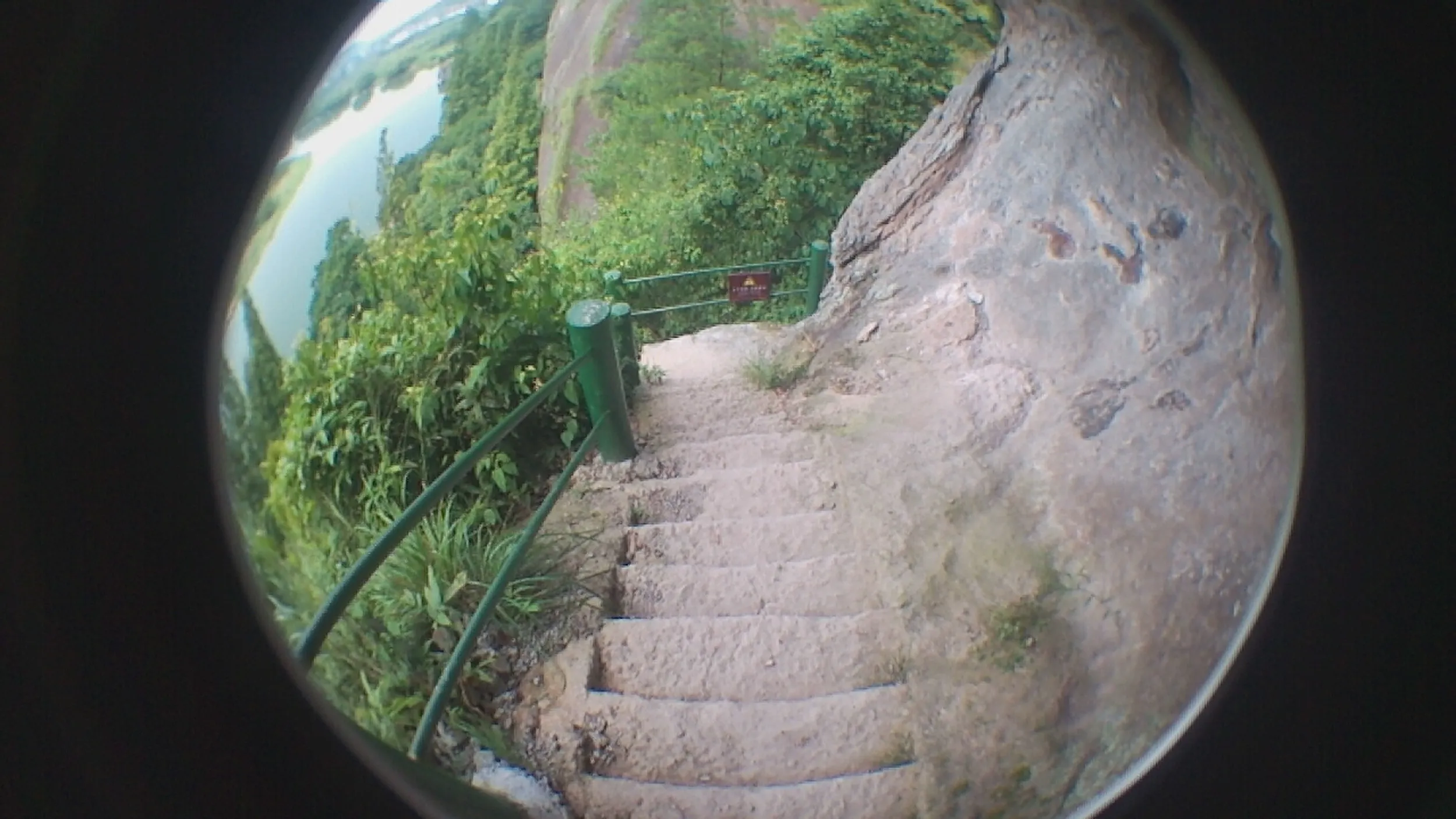 小赤壁、崖の上