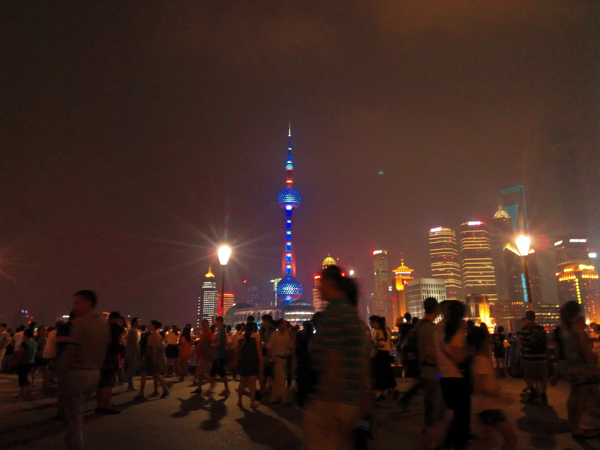 東方明珠電視塔のライトアップ