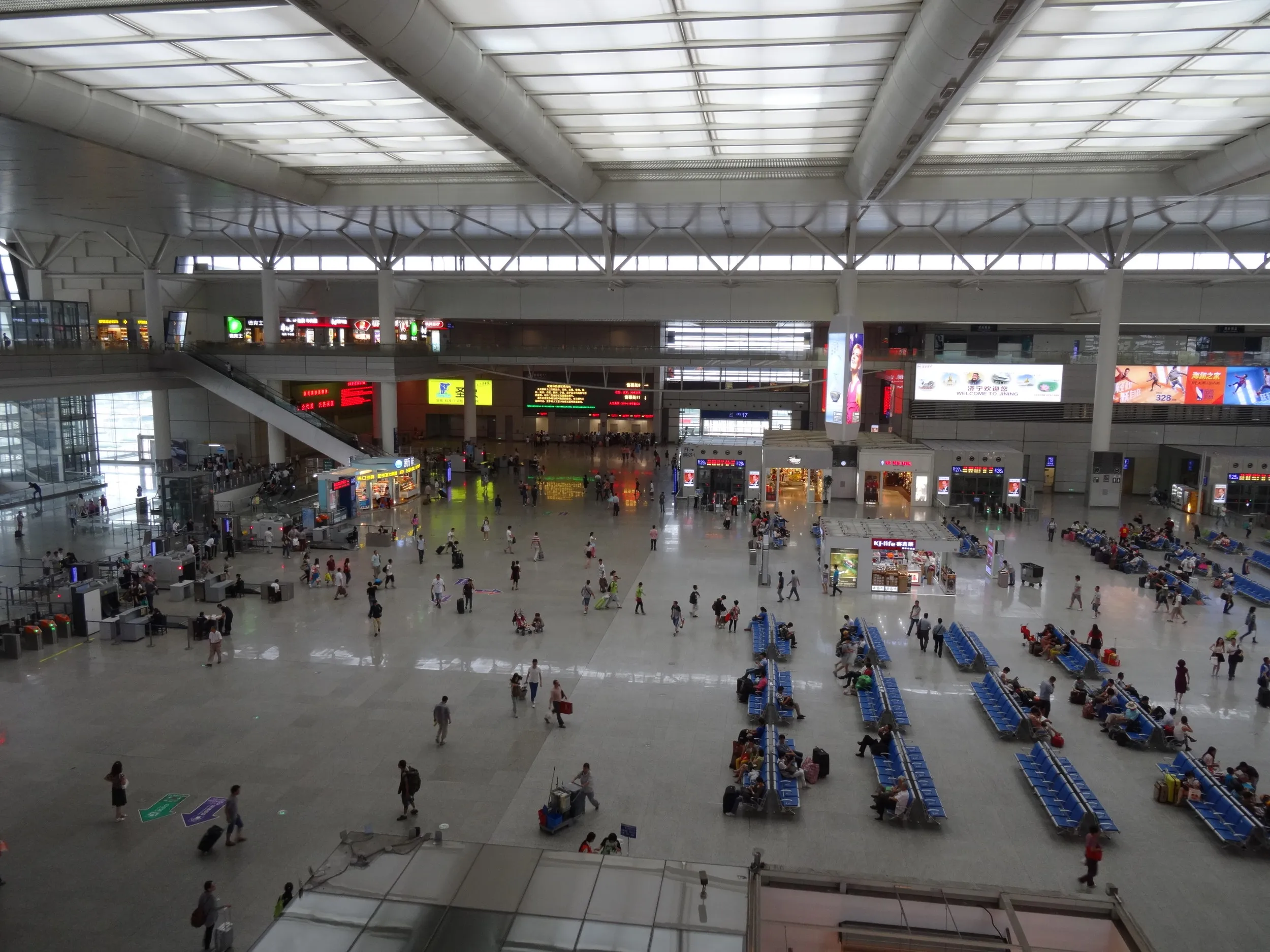 高速鉄道の待合室