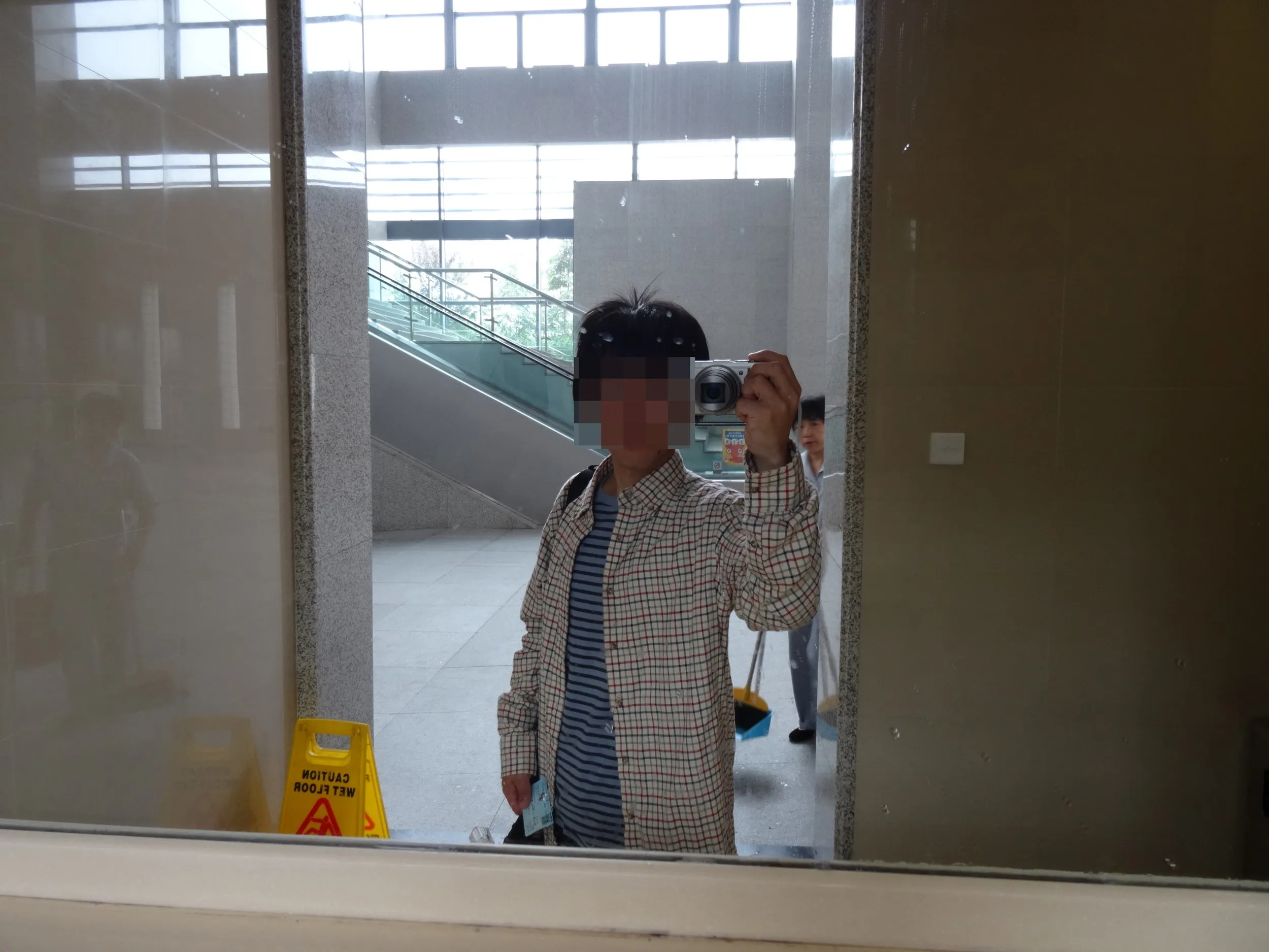 海寧西駅で記念撮影