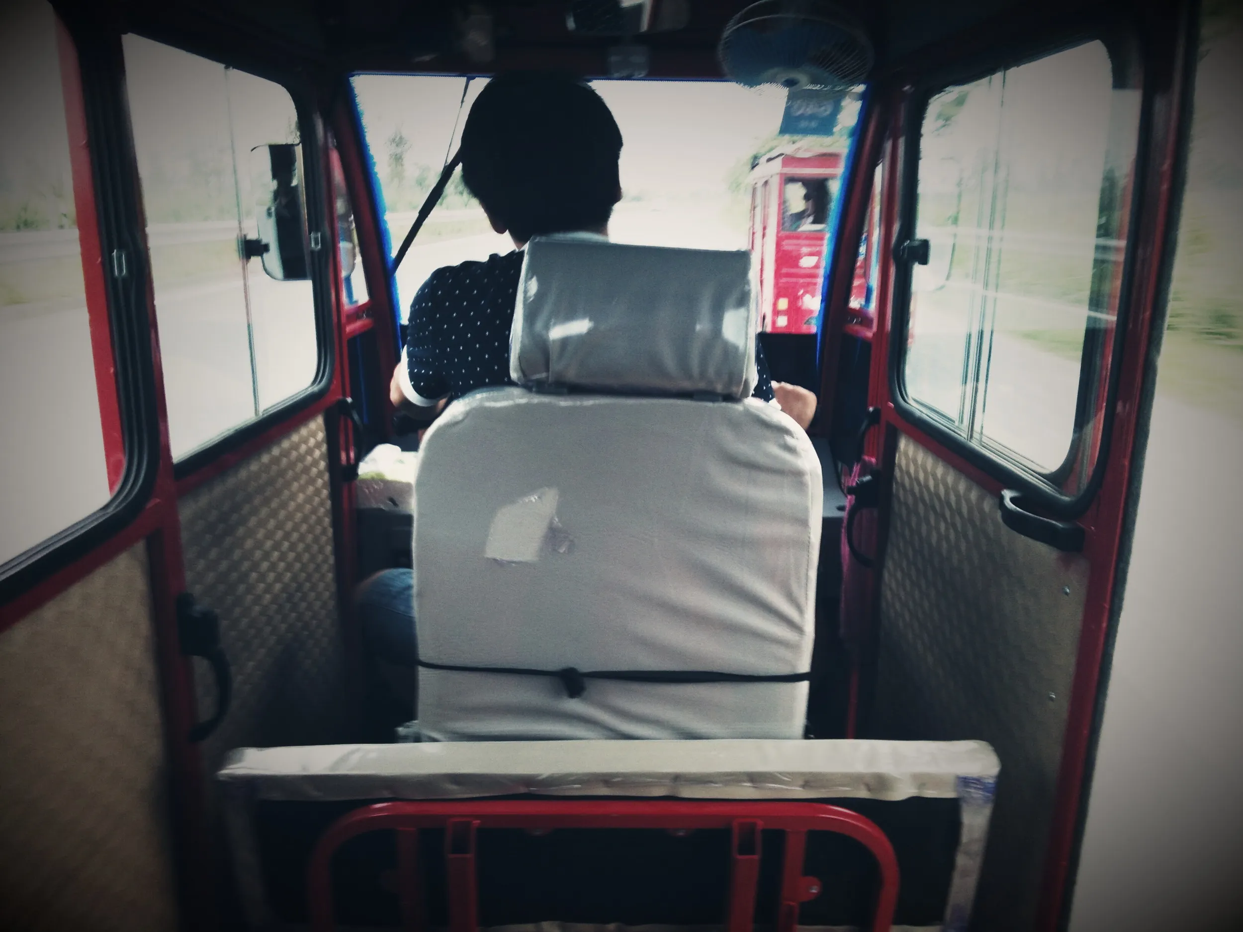 海寧西駅付近でバイタクに乗る