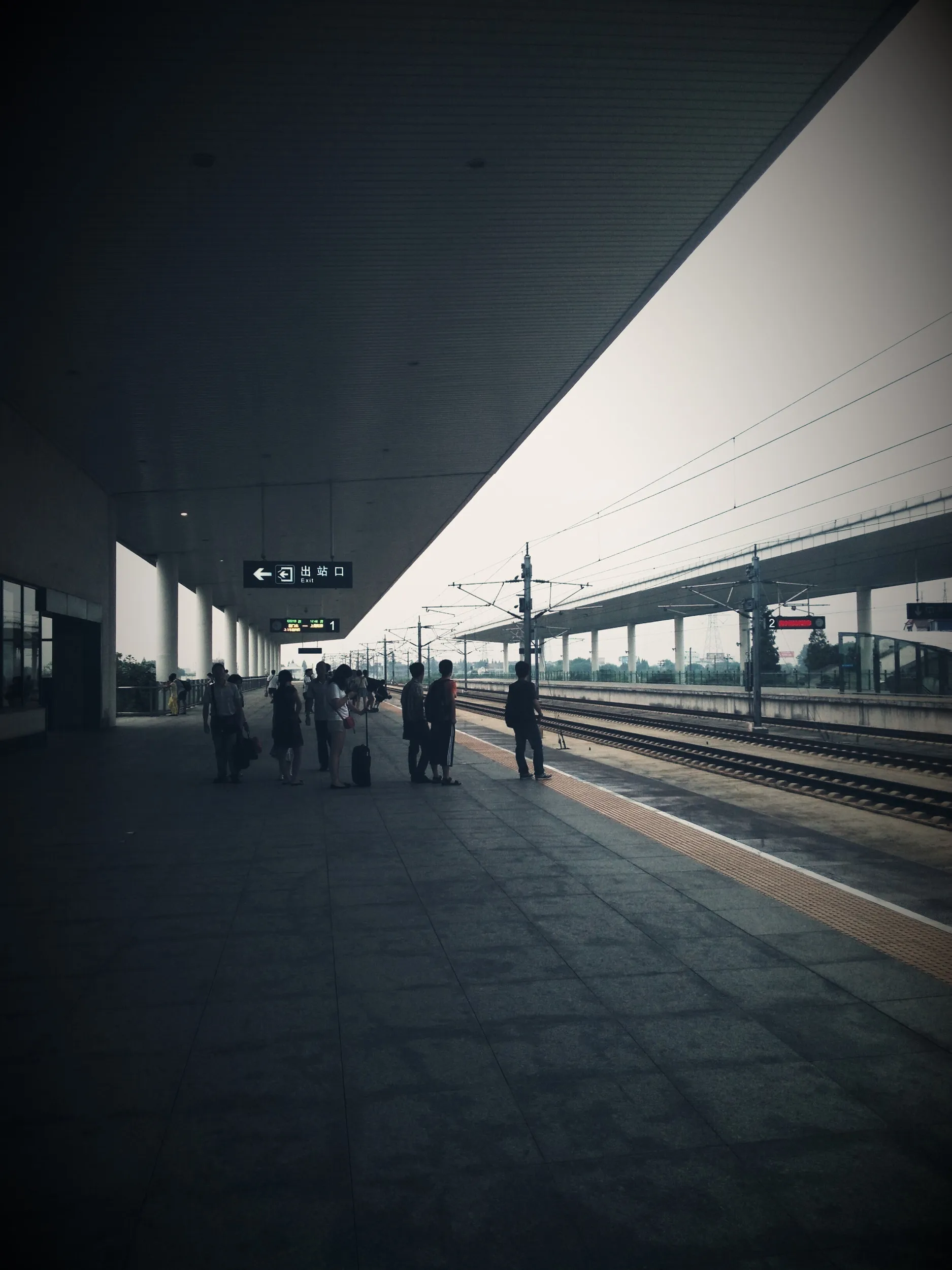 海寧西から上海駅へ高速鉄道に乗り鉄して戻る