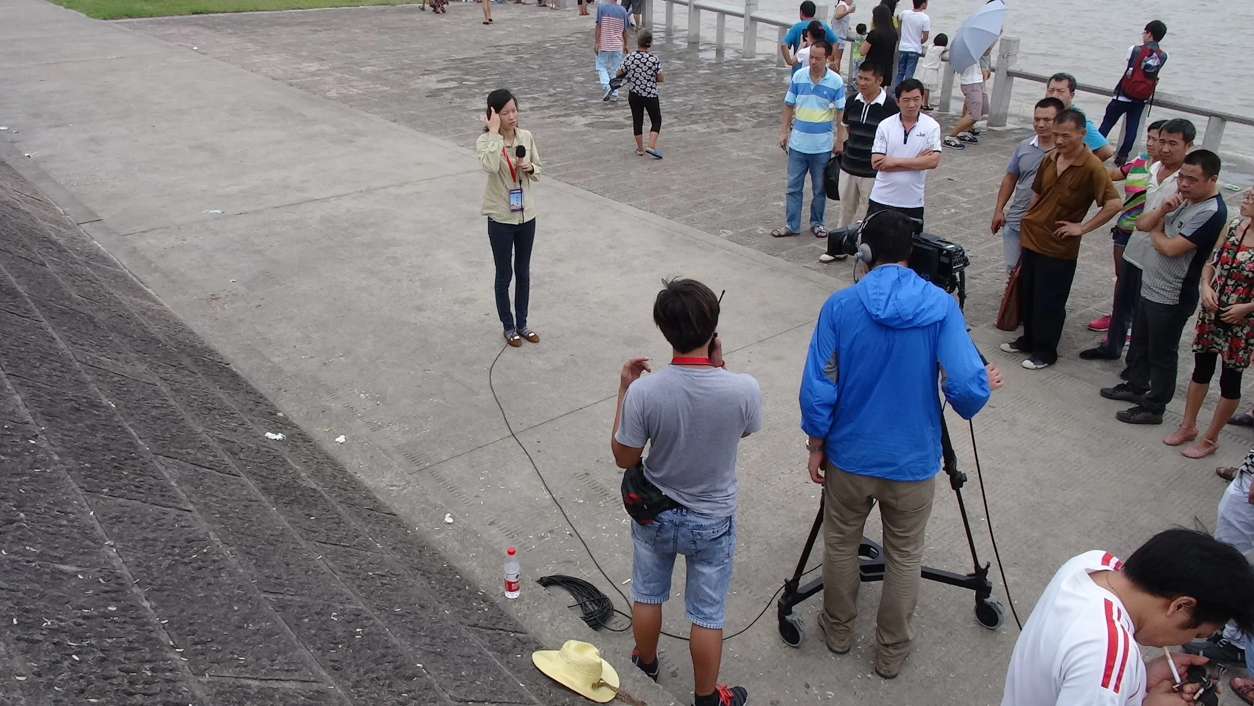 TV局のアナウンサー