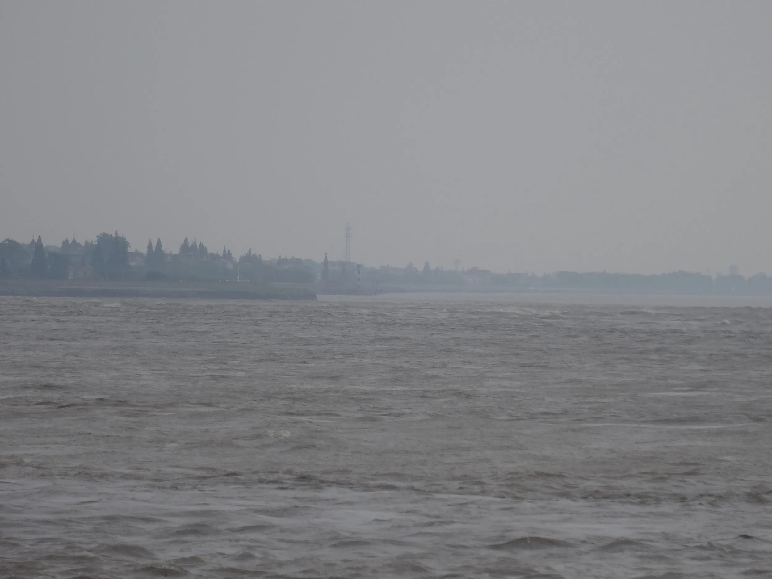 銭塘江の大潮・逆流を見る