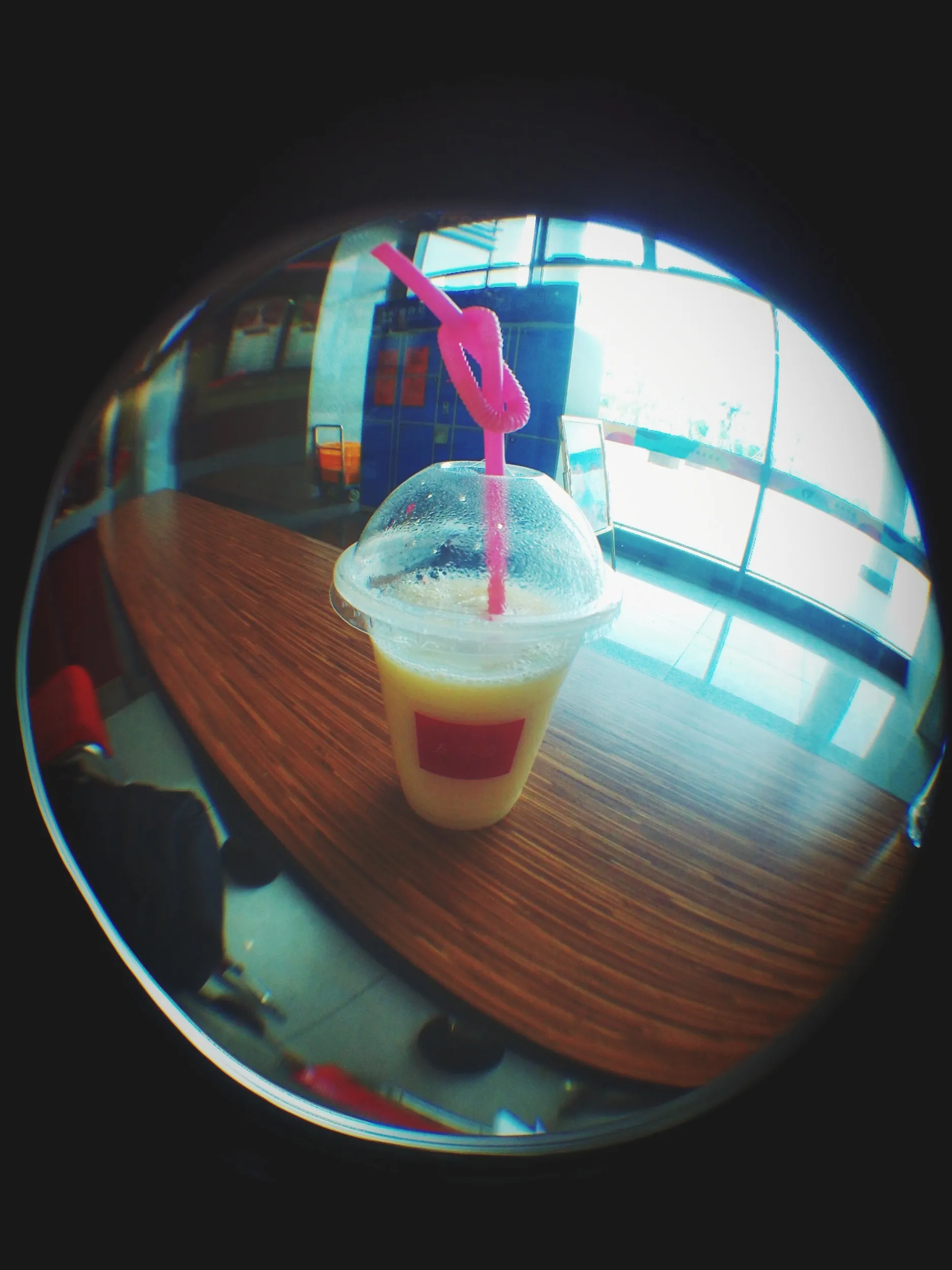 豆乳を購入し、時間を潰す