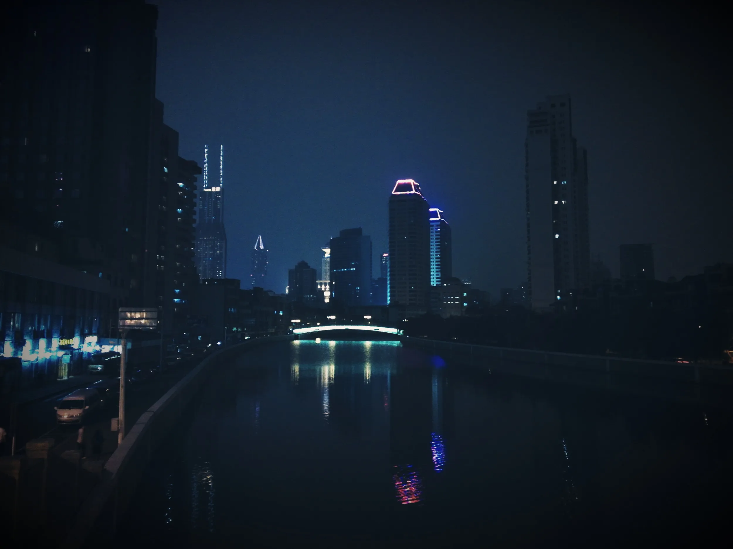 南蘇州路から上海の夜景