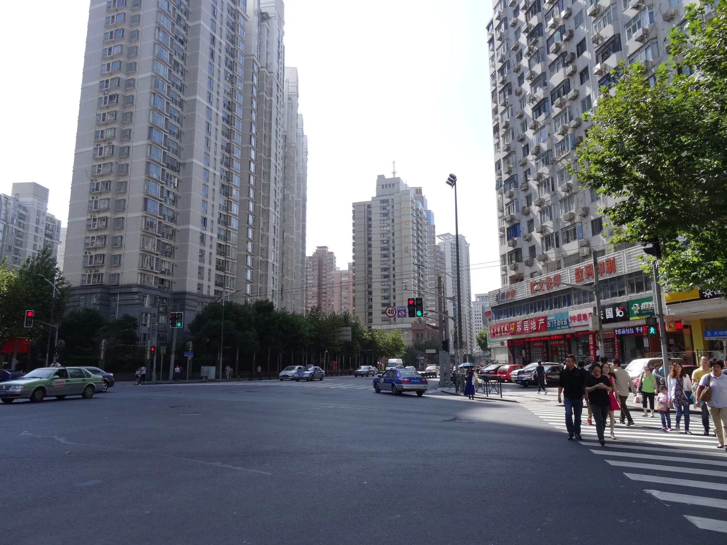 上海体育館へ向かう風景