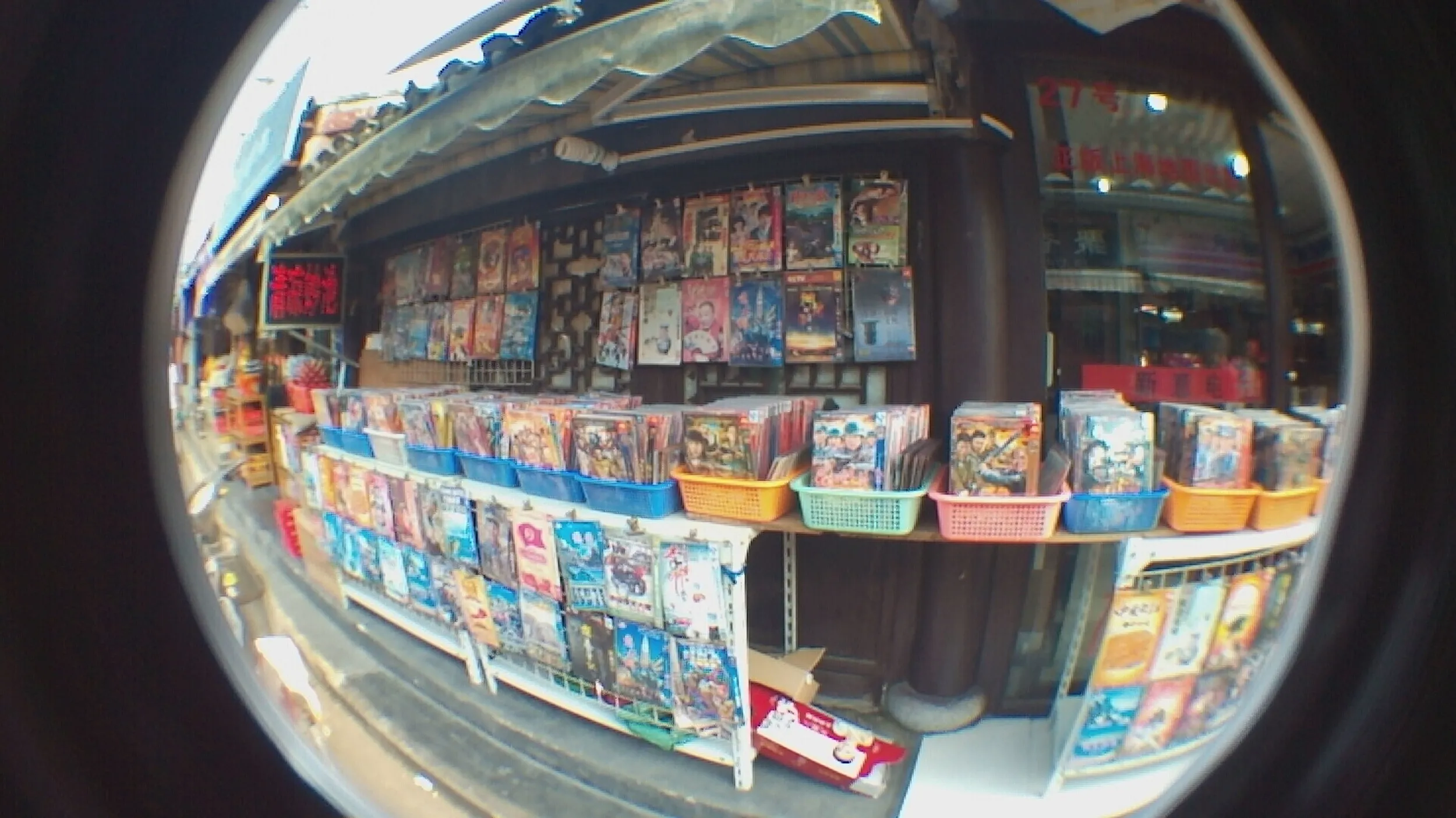 DVDを販売している店舗