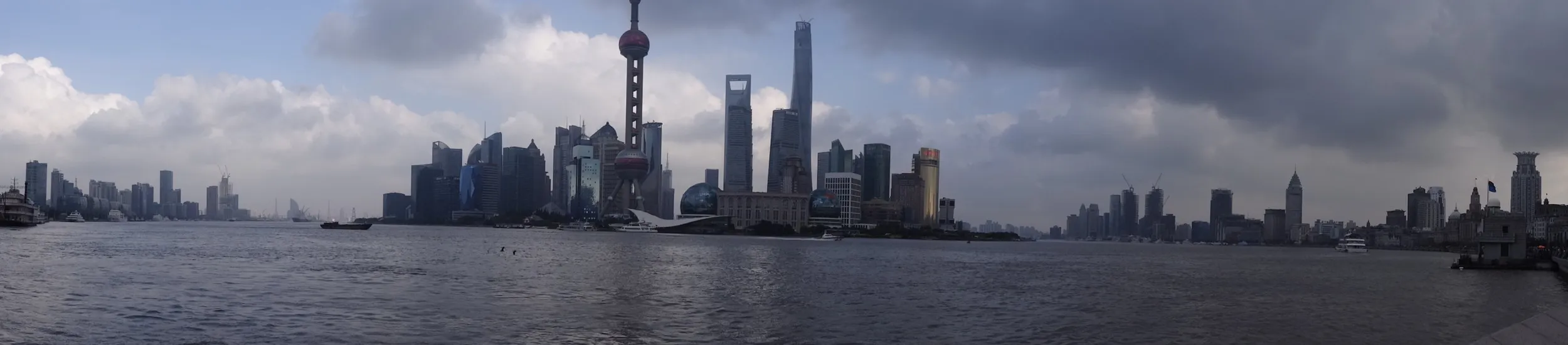外灘をパノラマ撮影