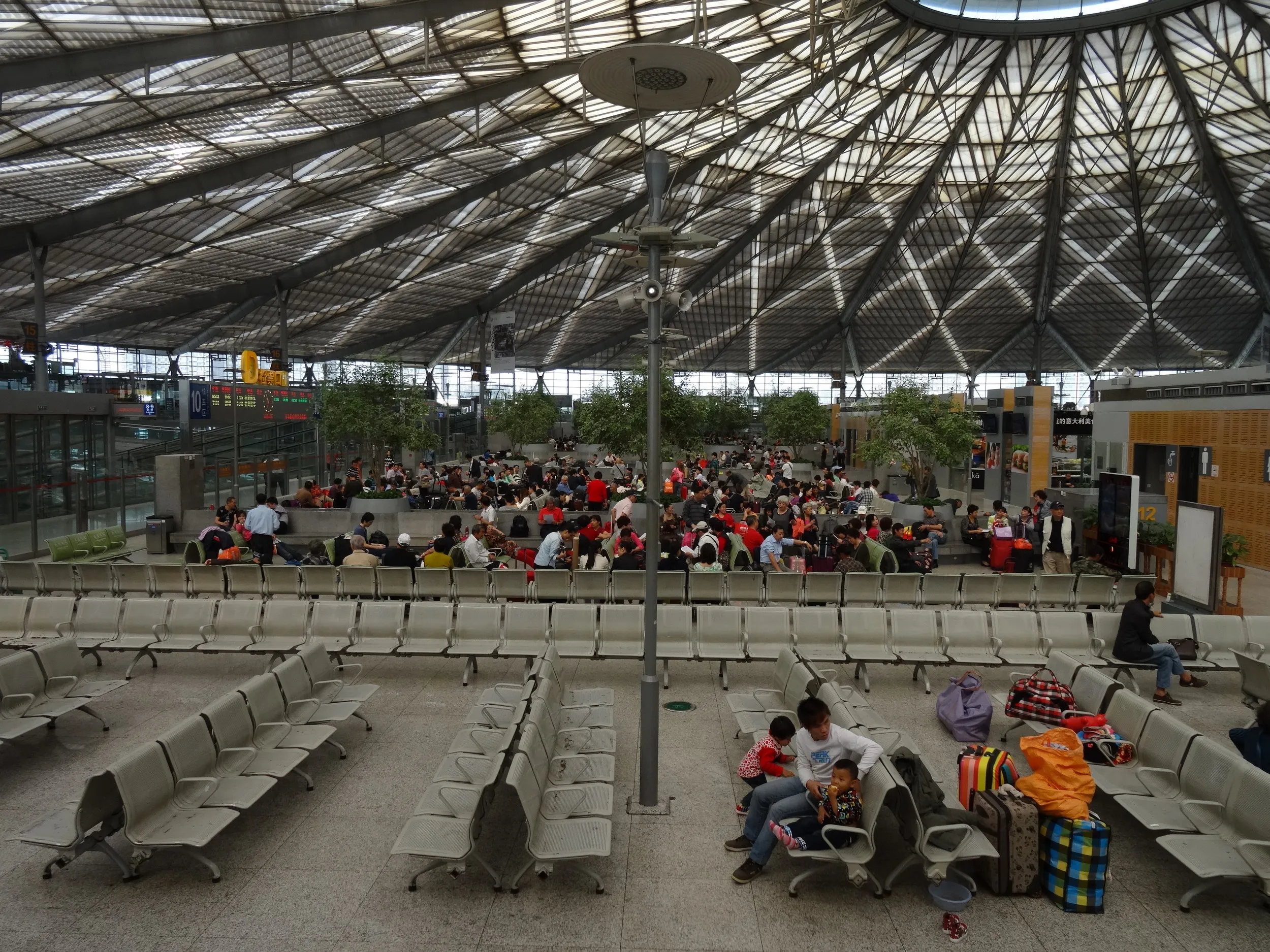 上海南駅の待合室