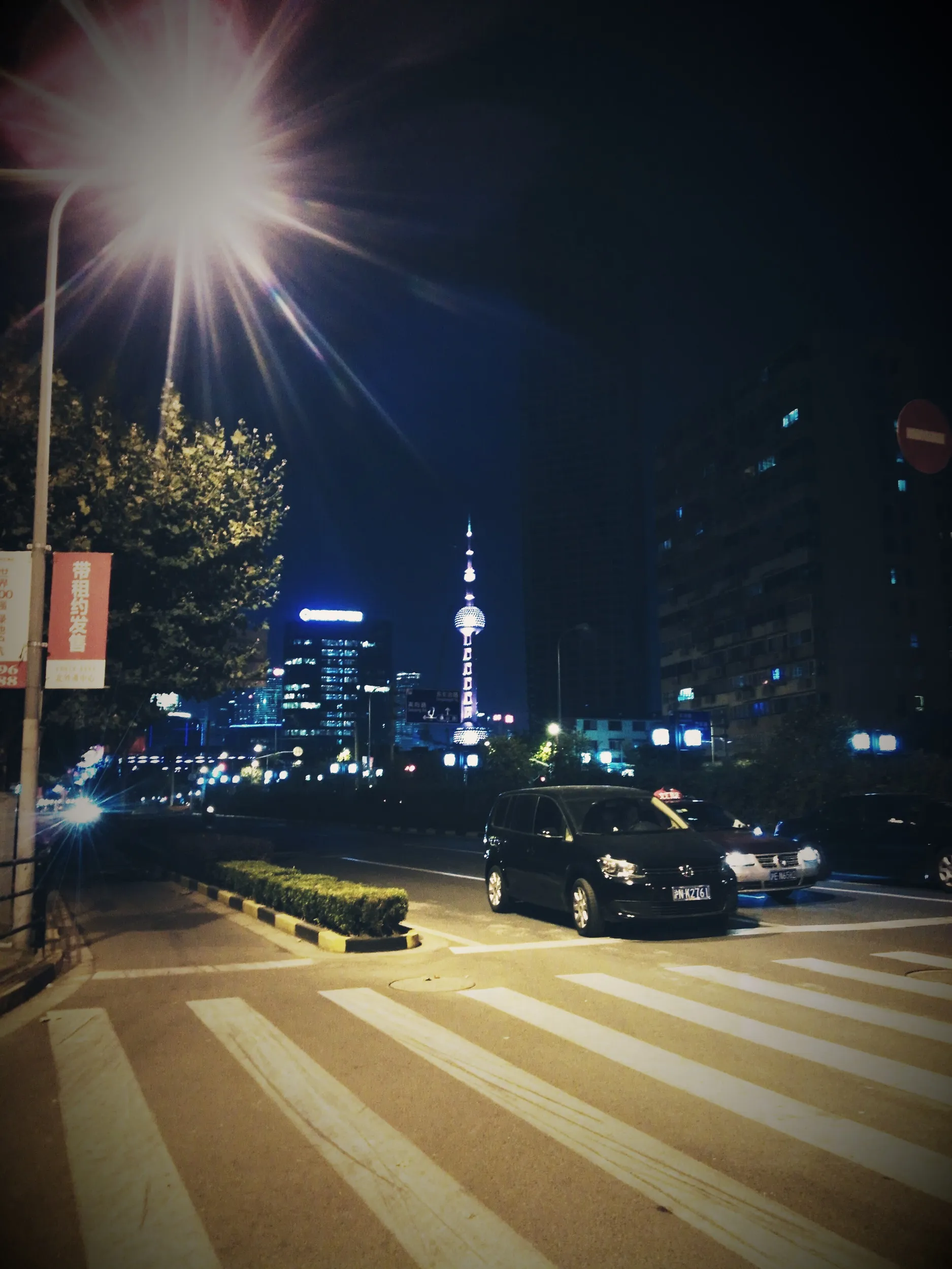 夜の上海、海倫路まで散歩