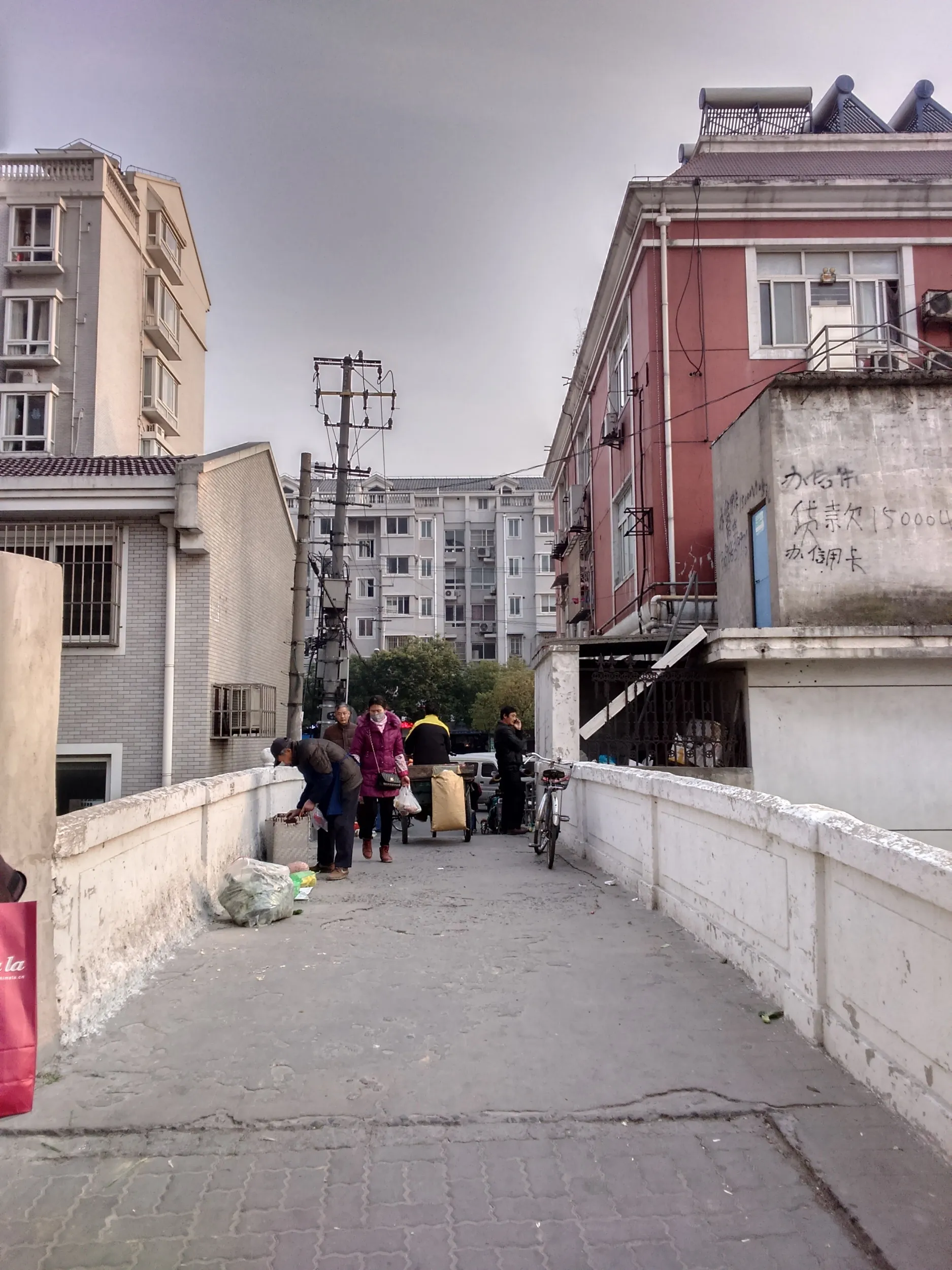 アンダーグラウンドな一角