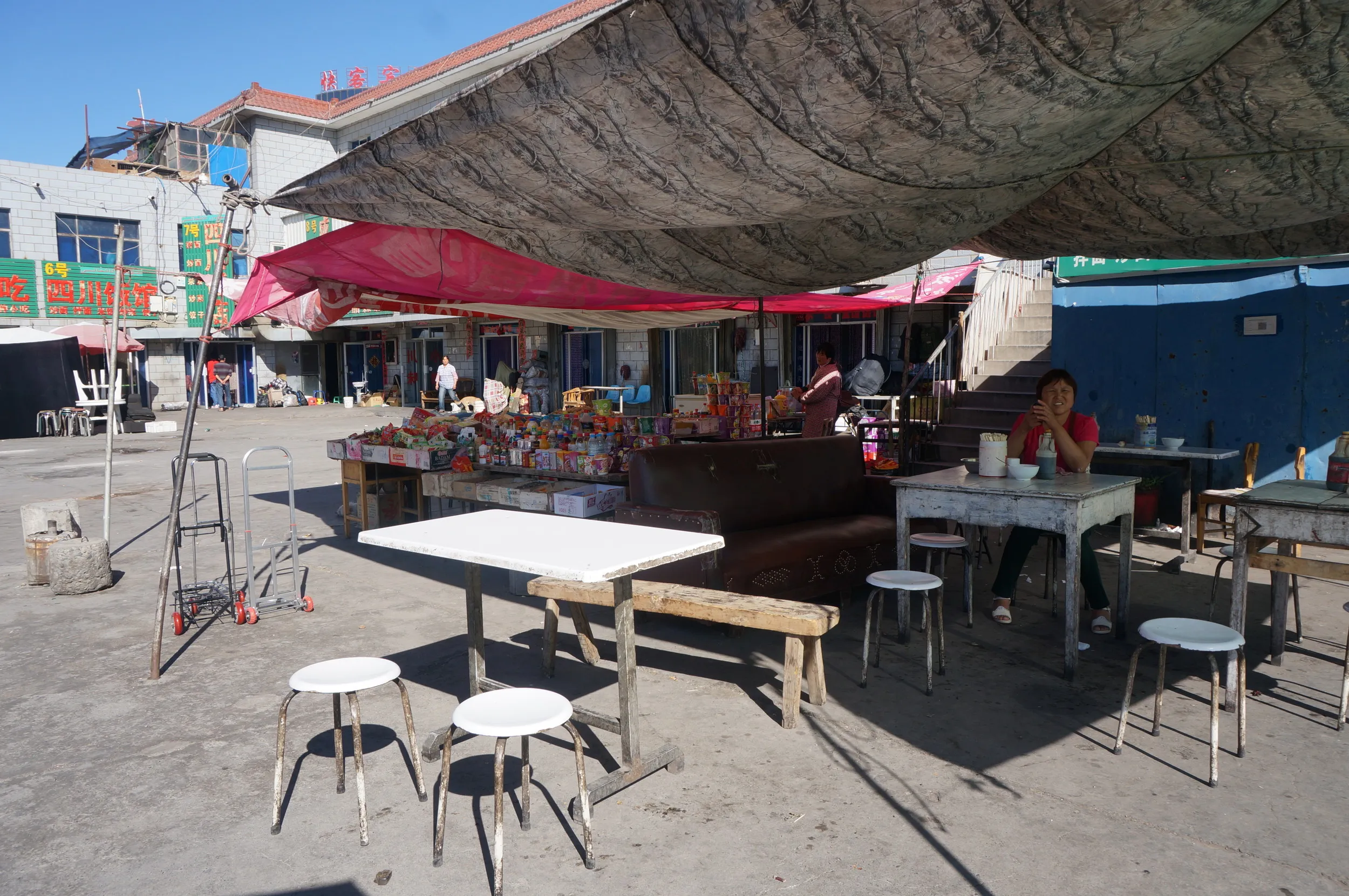 トルファン（吐魯番）駅前