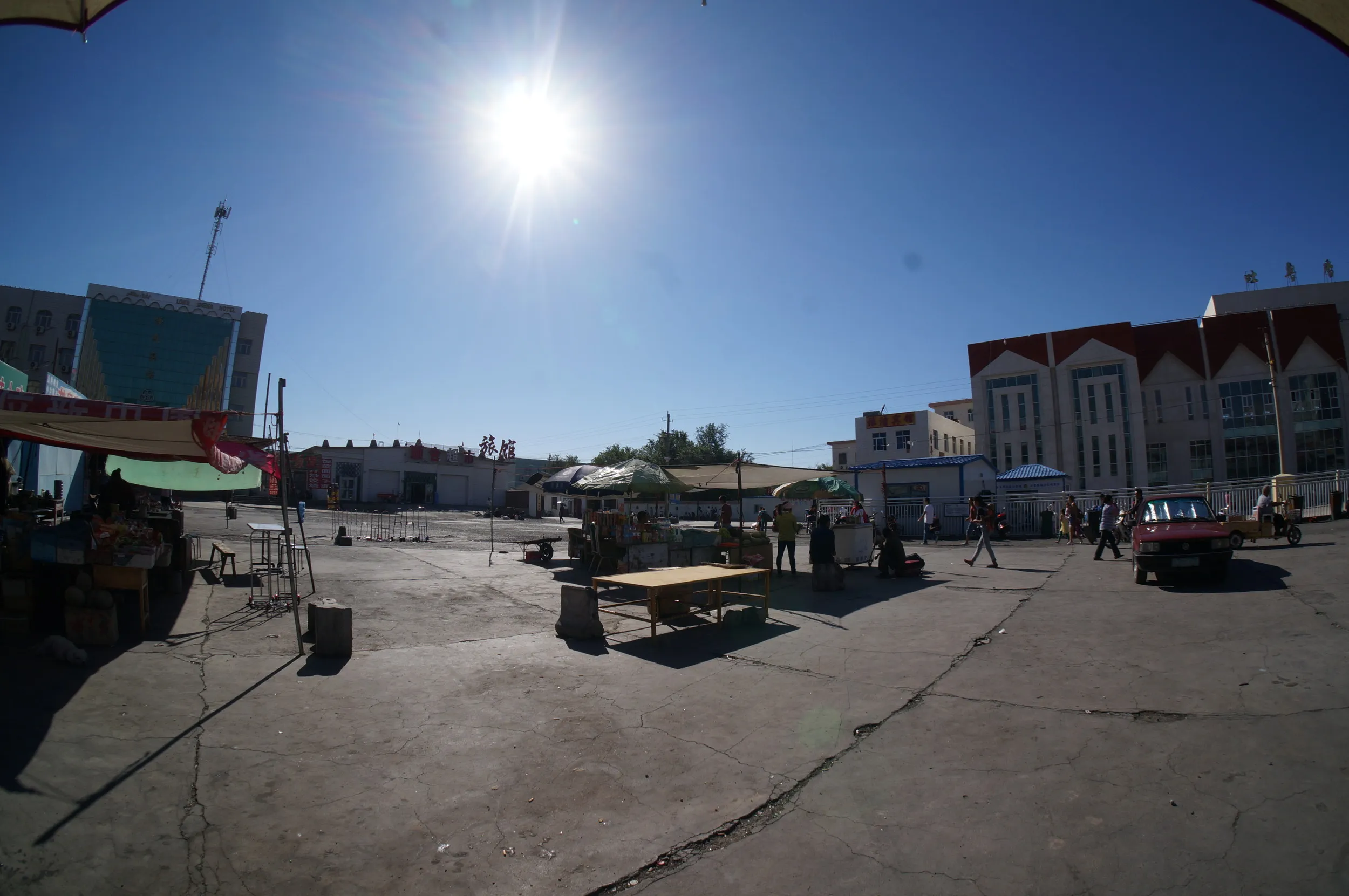 トルファン（吐魯番）駅前