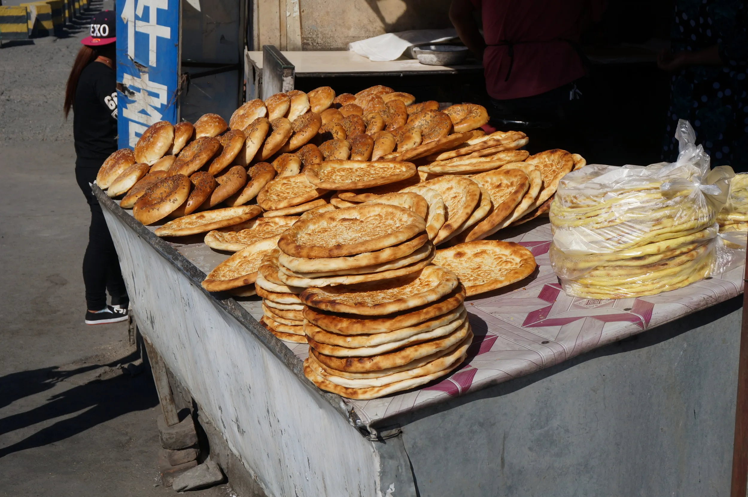 ナンを作る様子