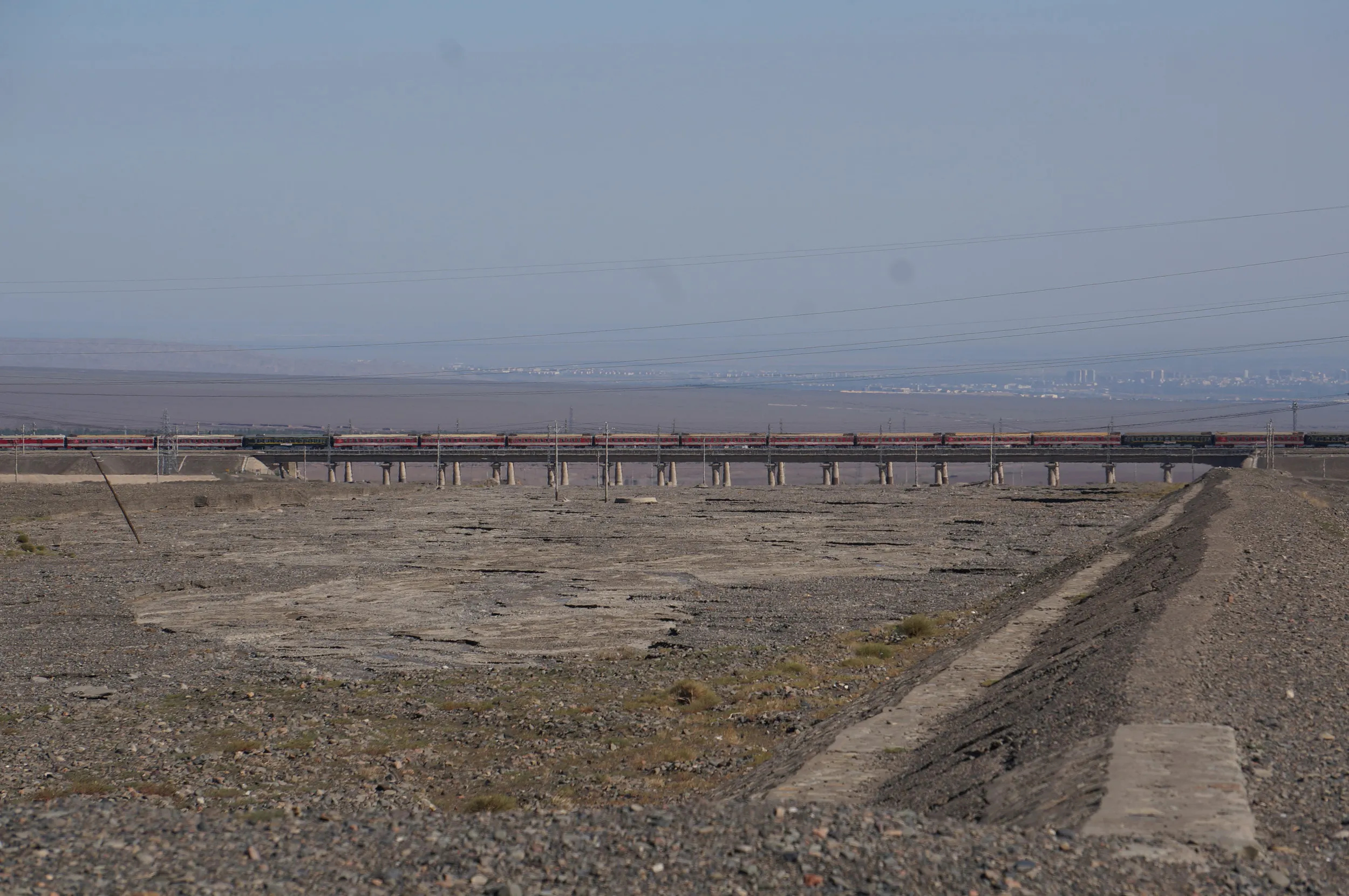 遠方に見える列車
