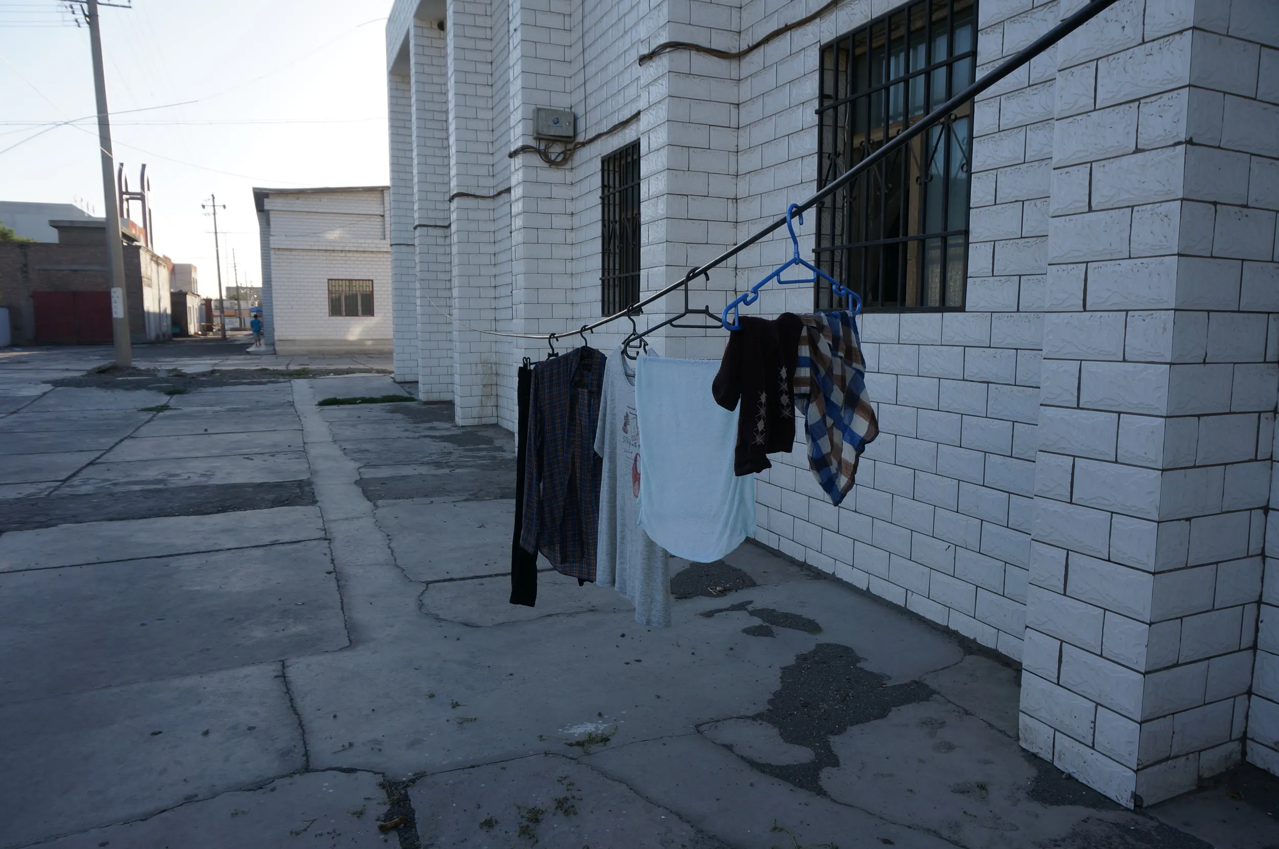 軍共站内の安宿、ホテルで洗濯