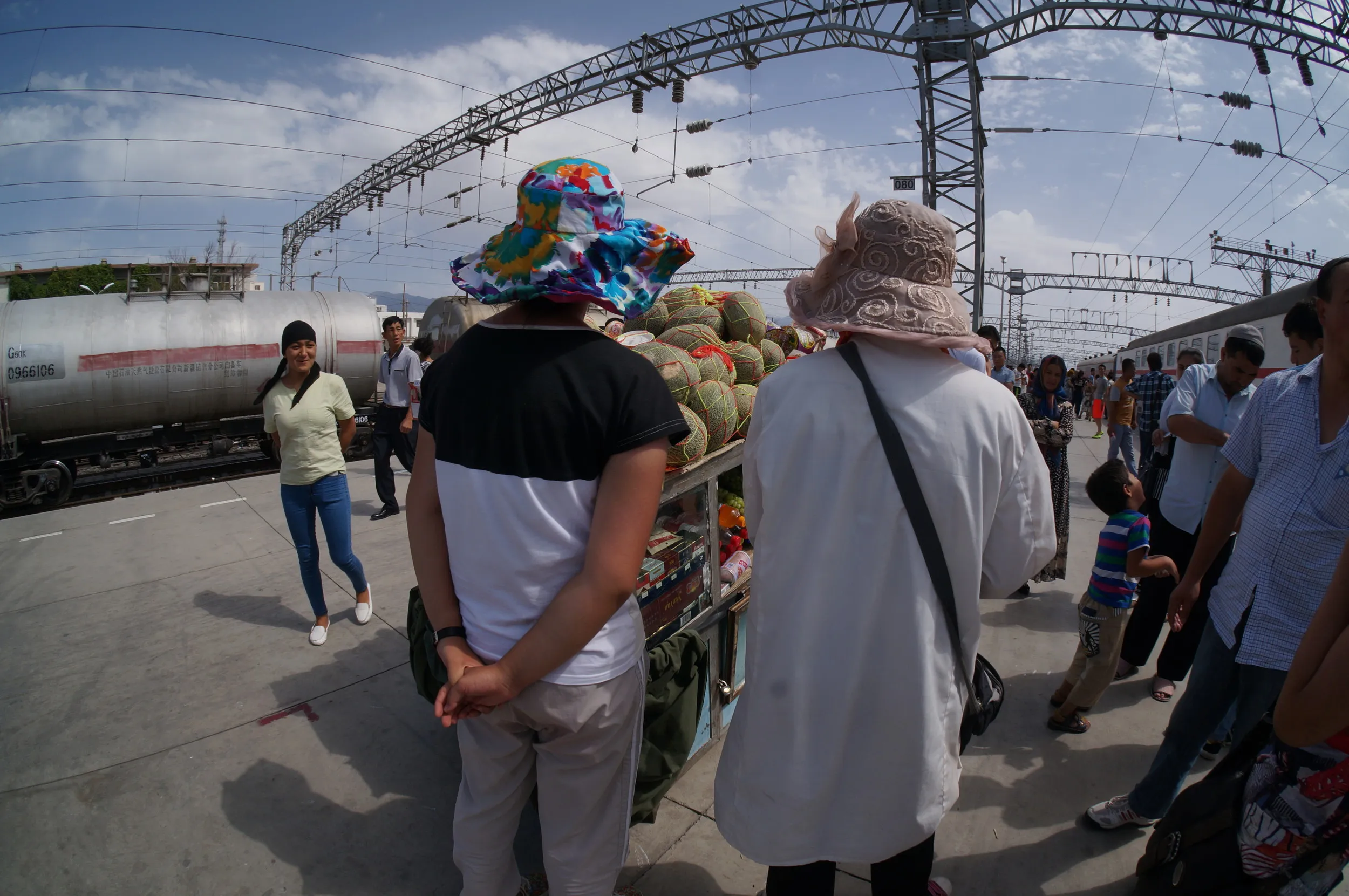 トルファン駅のホーム