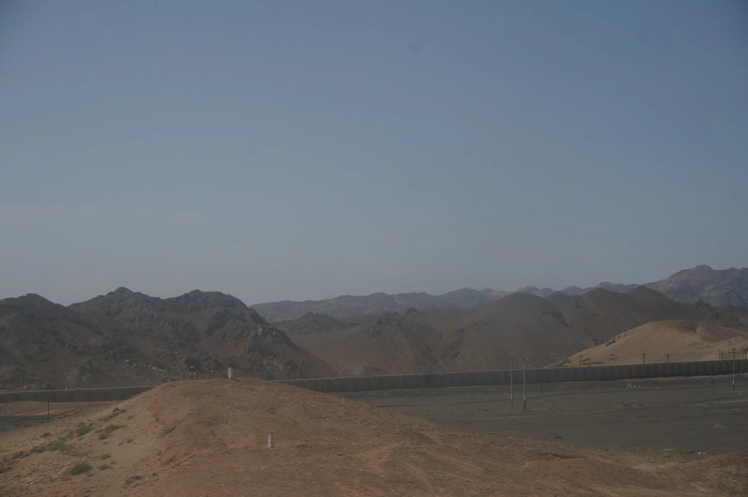 トルファン～ウルムチ間の車窓風景