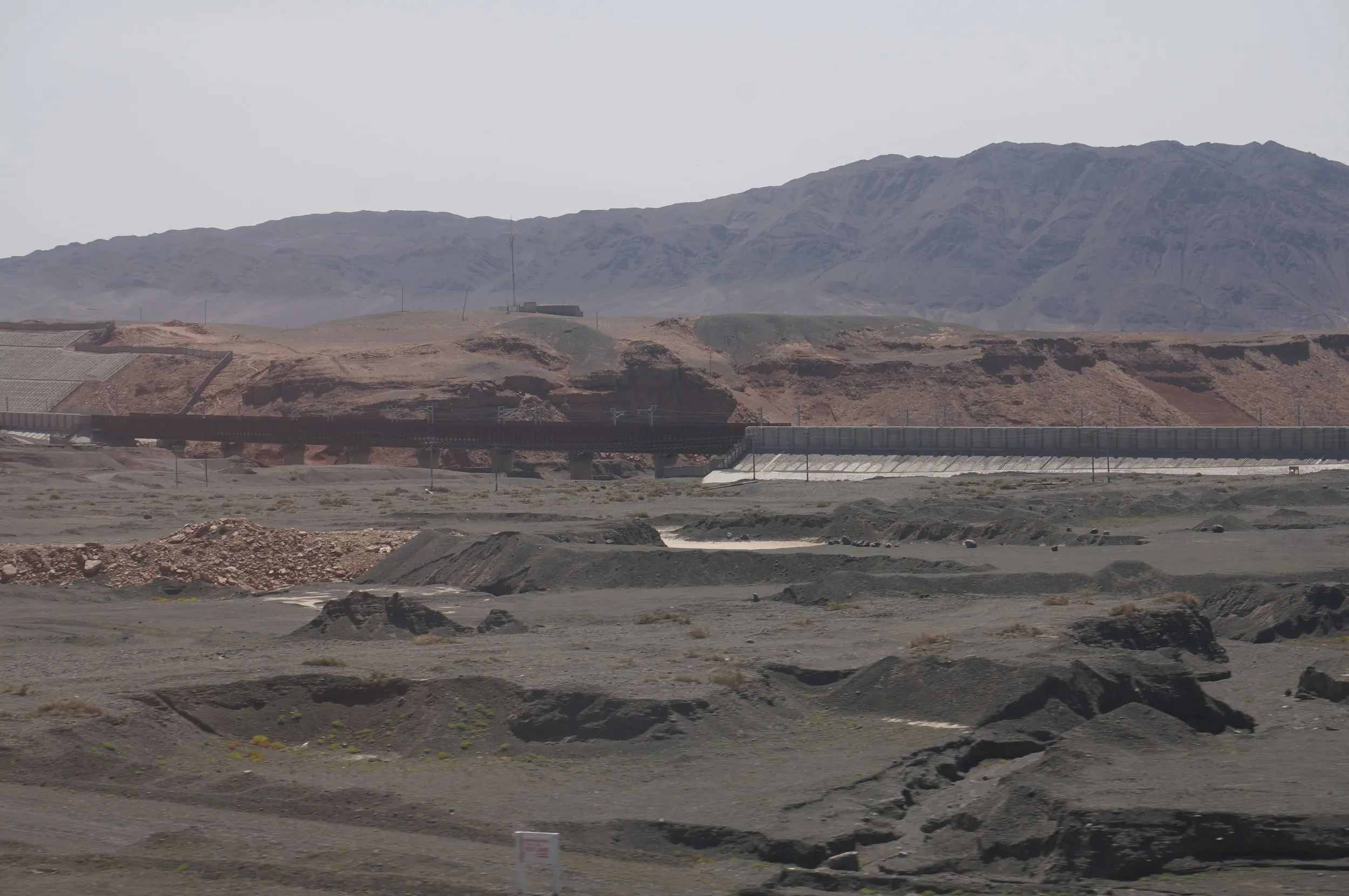 トルファン～ウルムチ間の車窓風景